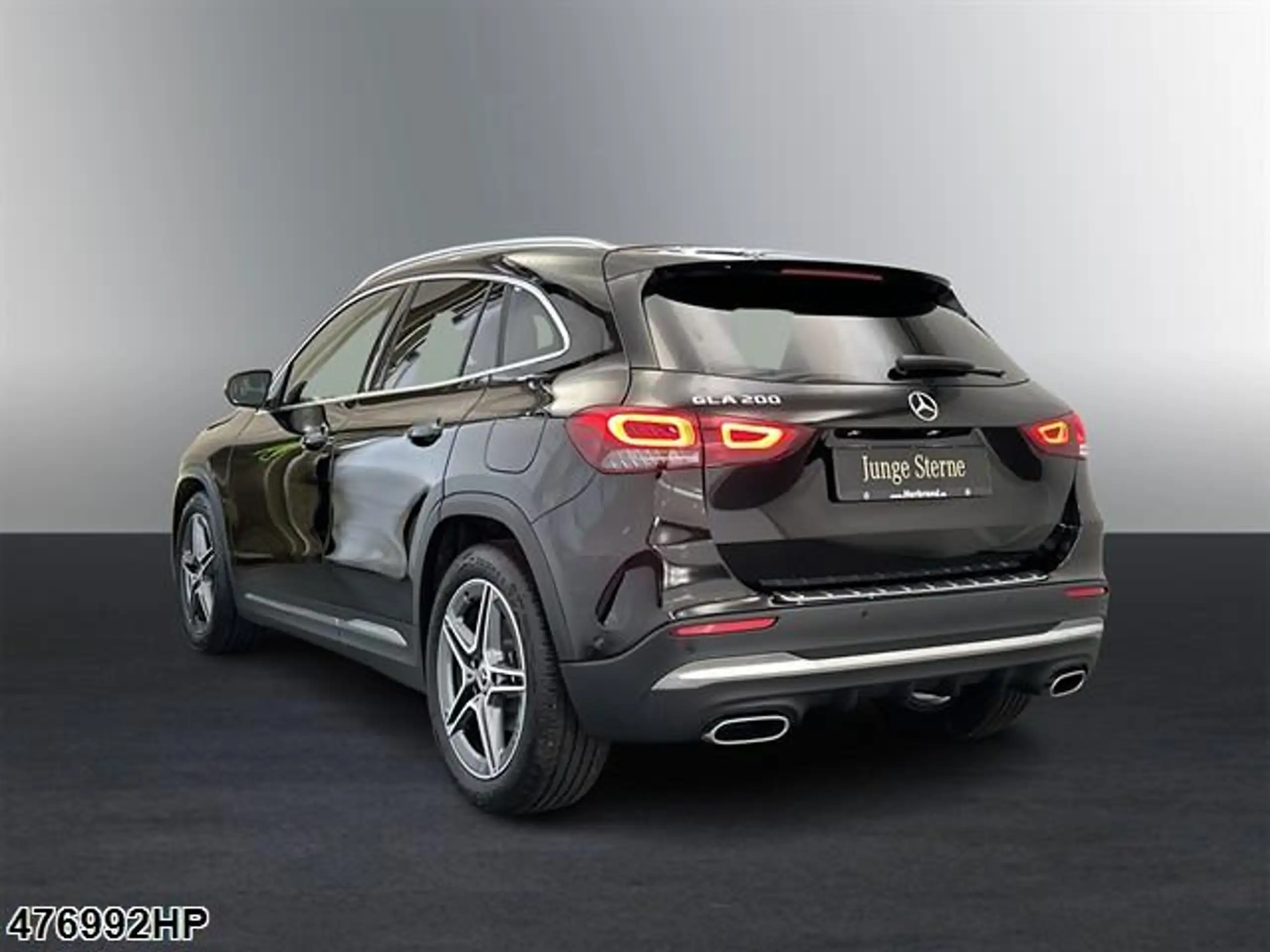 Mercedes-Benz - GLA 200