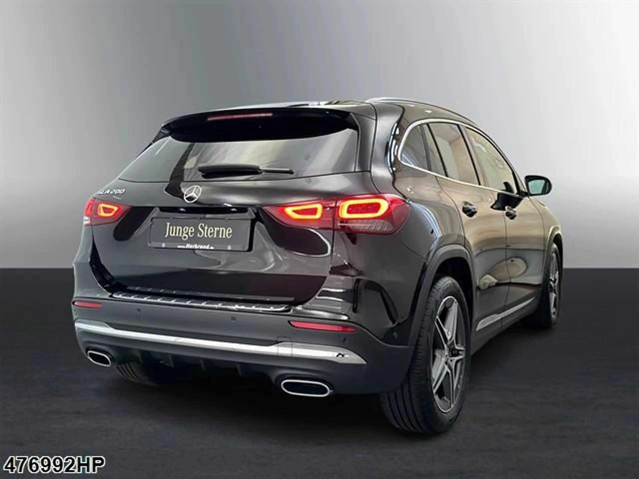 Mercedes-Benz - GLA 200