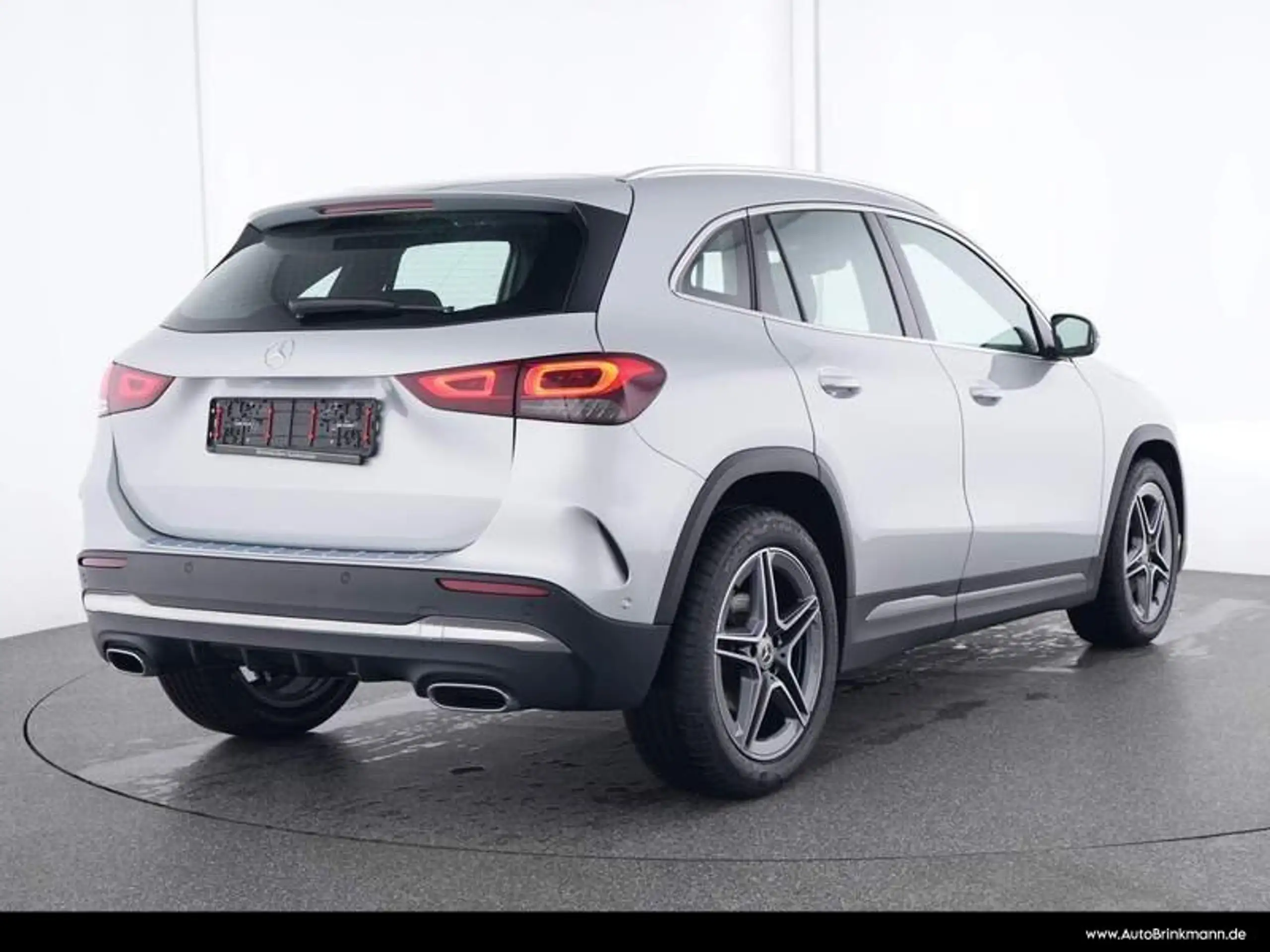 Mercedes-Benz - GLA 200