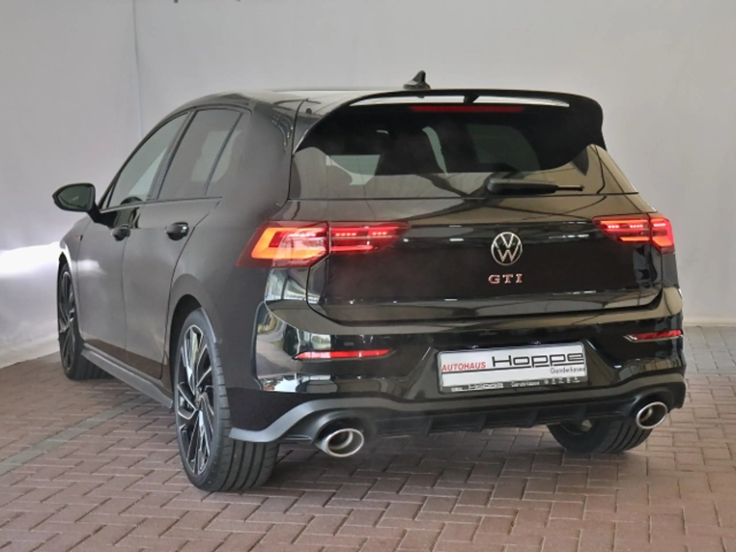 Volkswagen - Golf