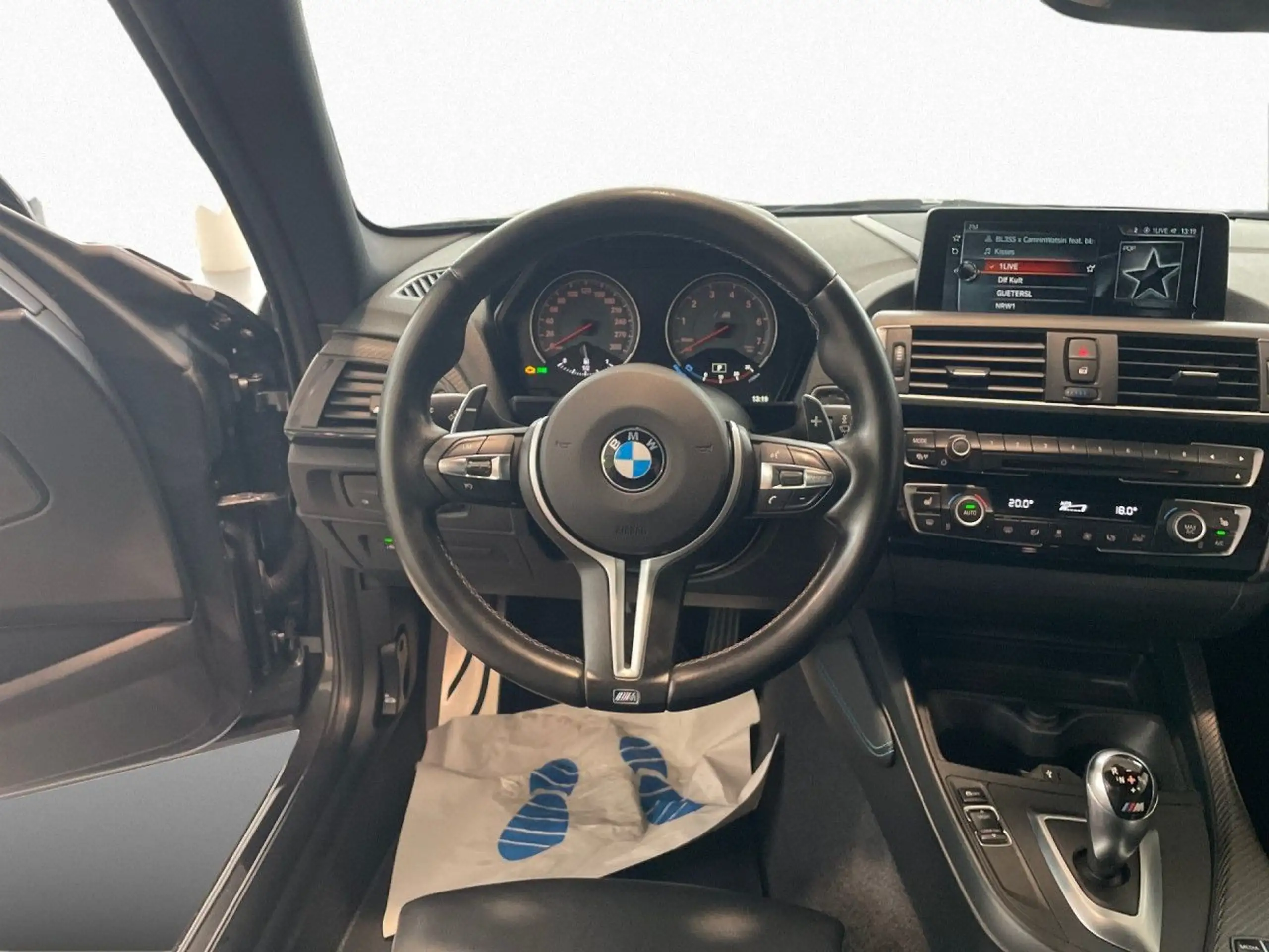 BMW - M2