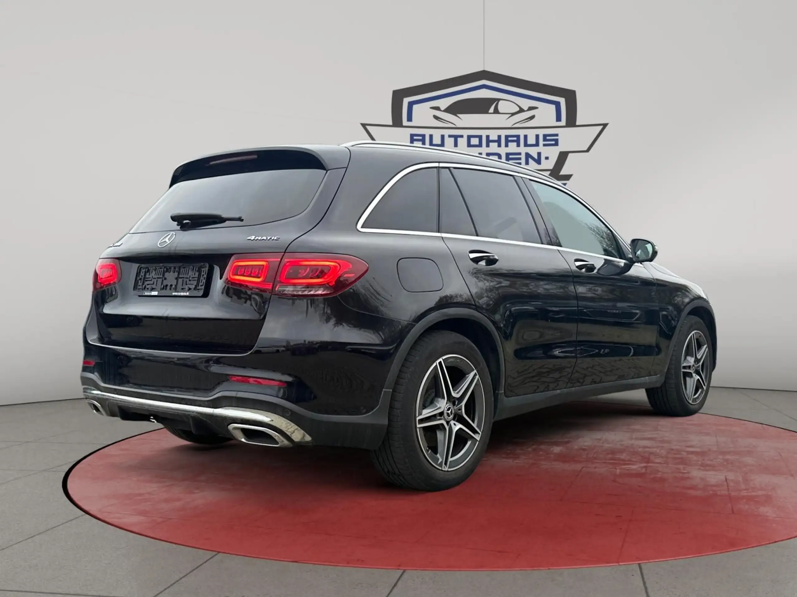 Mercedes-Benz - GLC 300