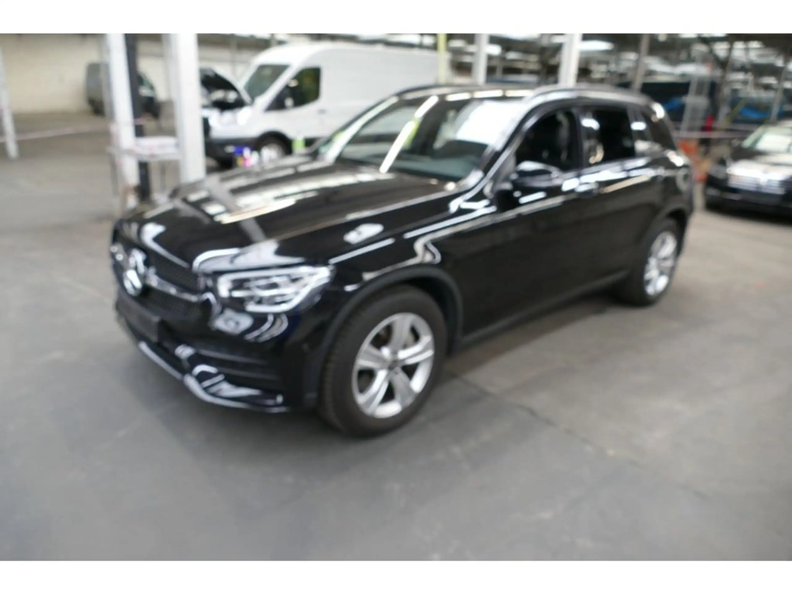 Mercedes-Benz - GLC 220