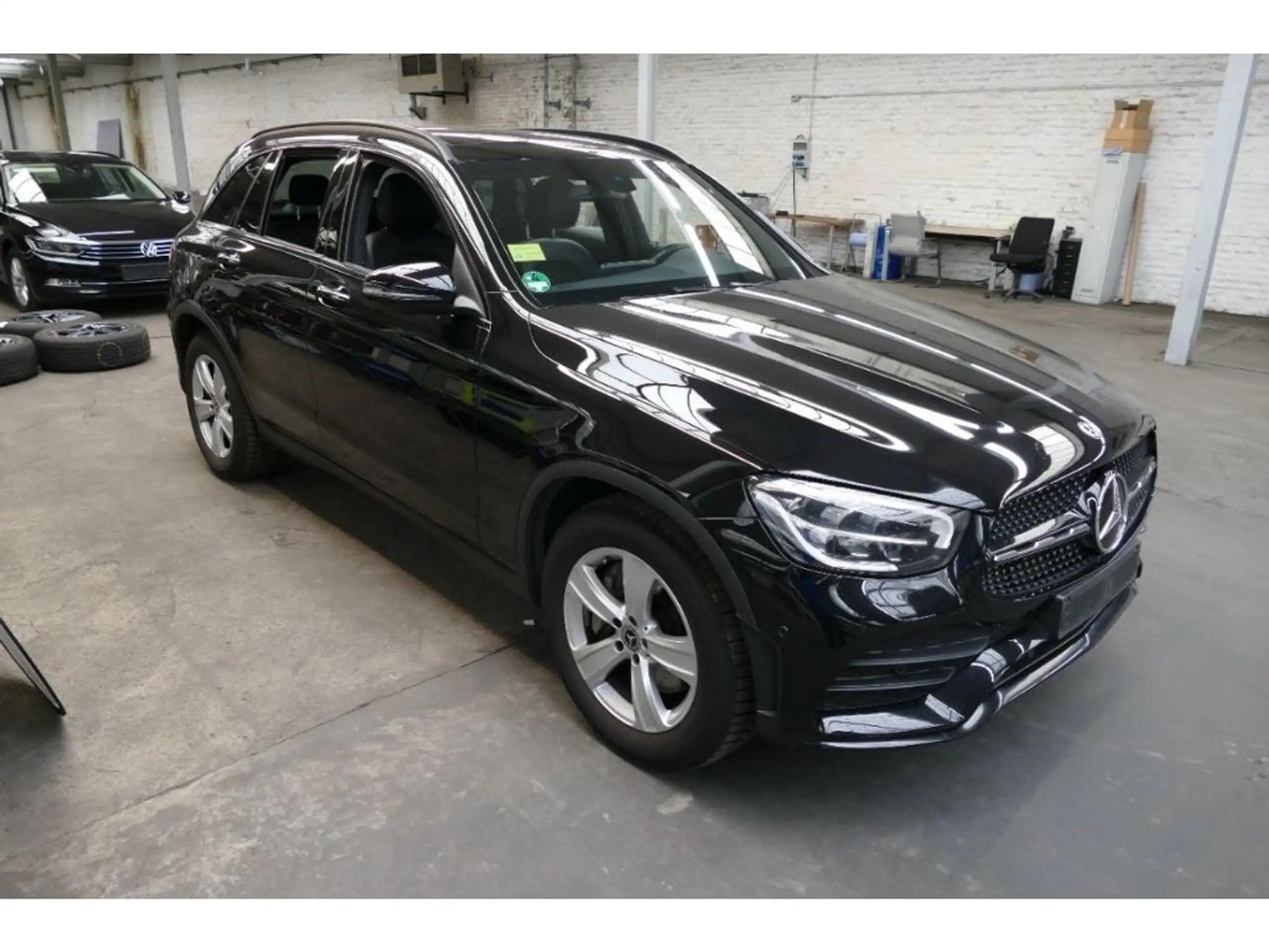 Mercedes-Benz - GLC 220