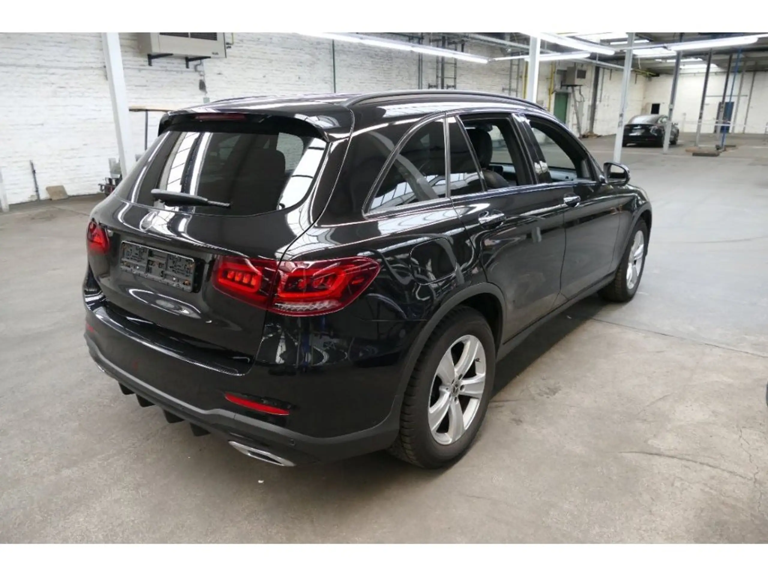 Mercedes-Benz - GLC 220