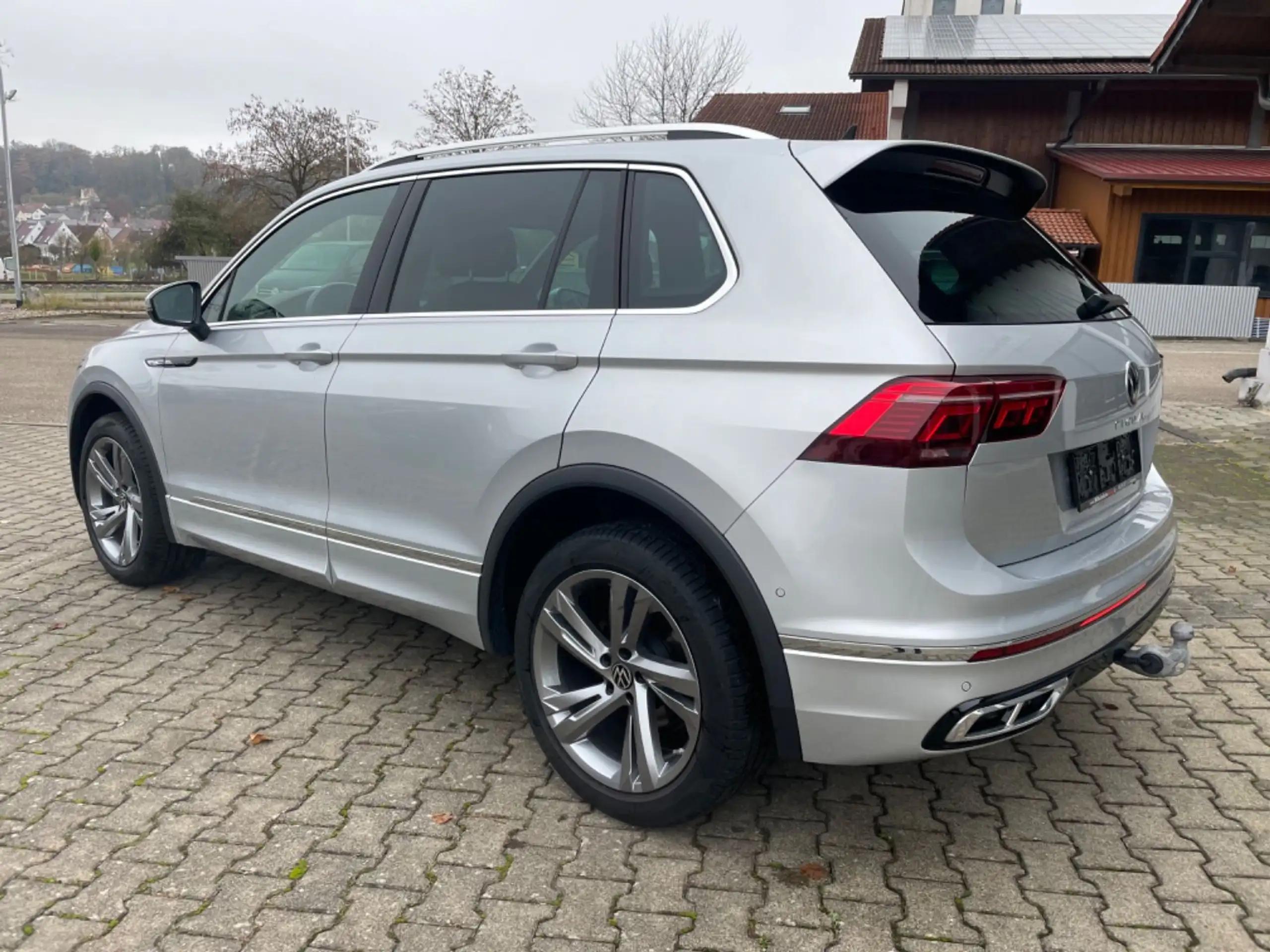 Volkswagen - Tiguan