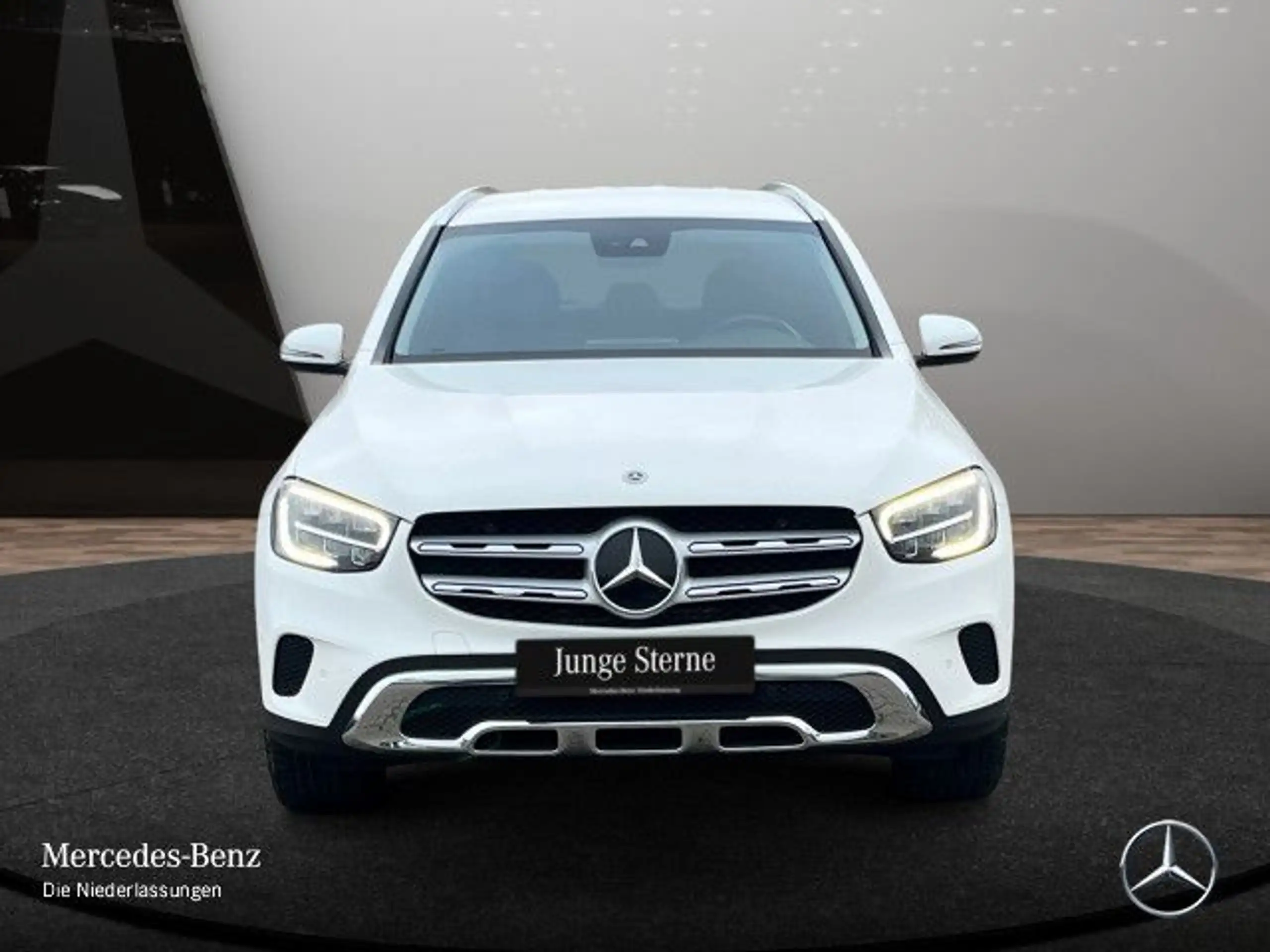 Mercedes-Benz - GLC 300