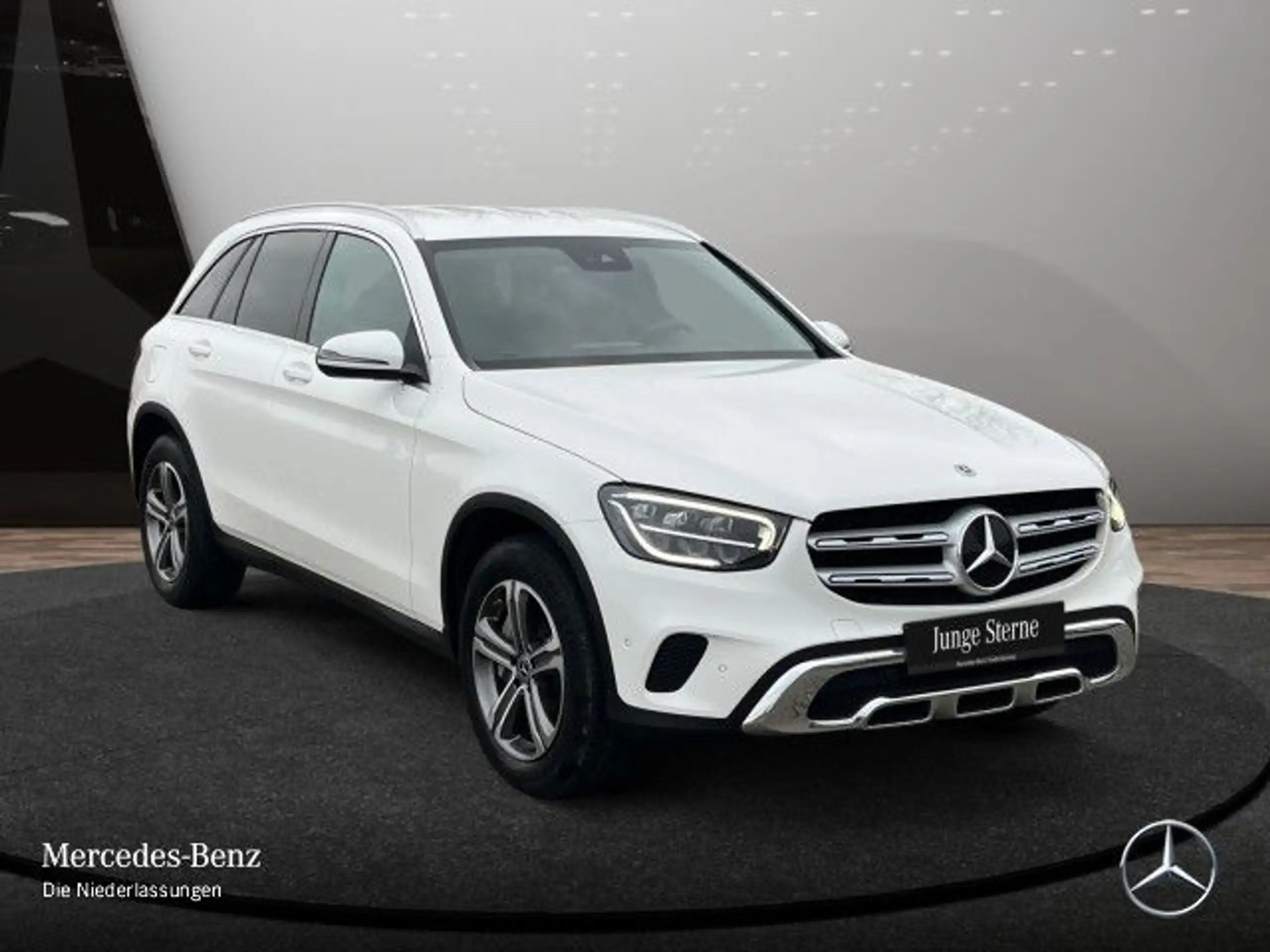 Mercedes-Benz - GLC 300