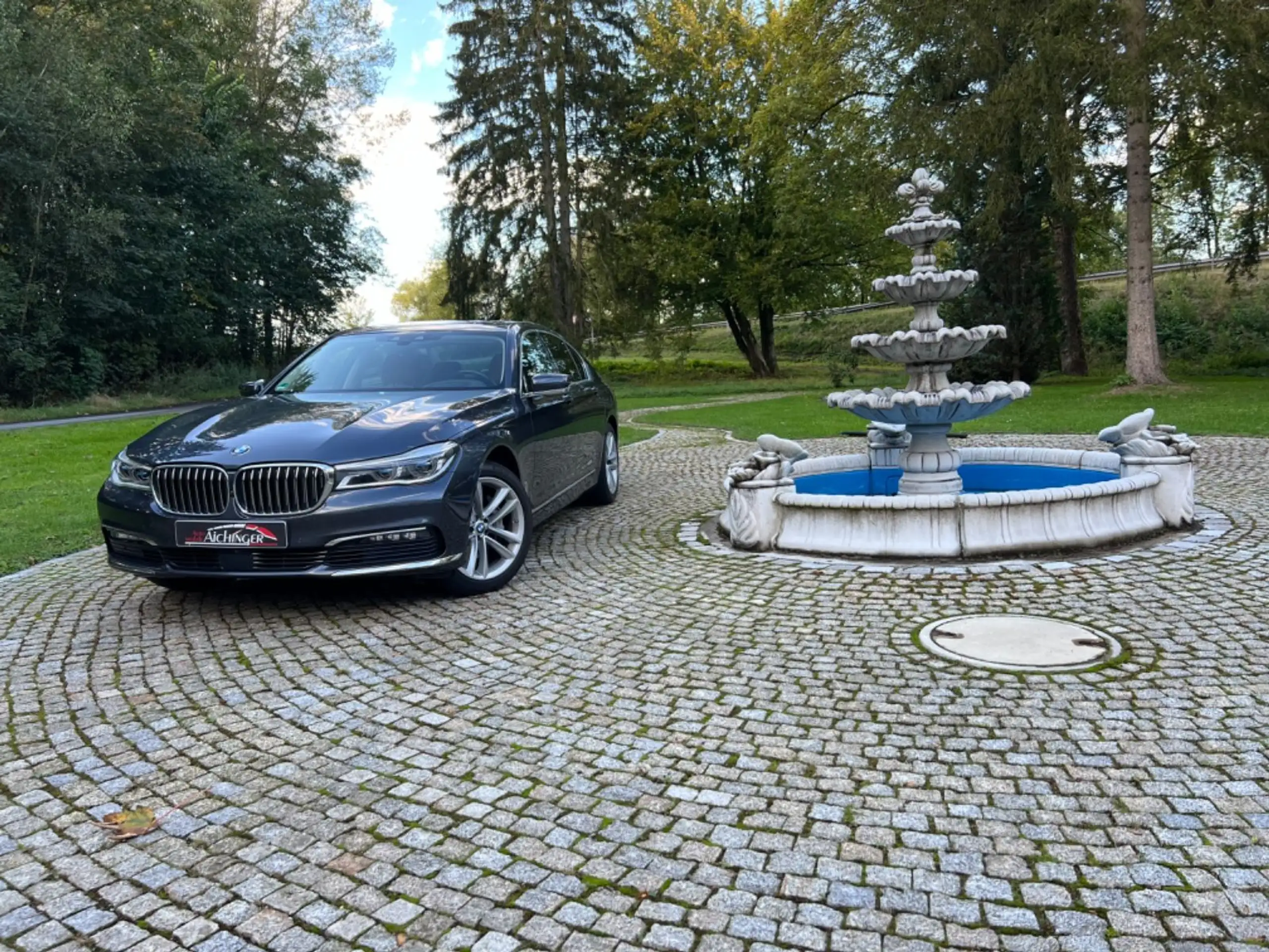 BMW - 730