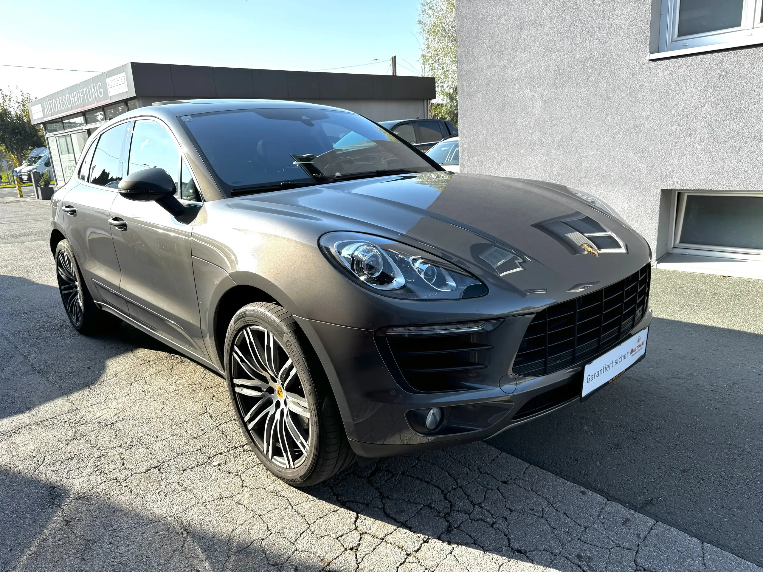 Porsche - Macan