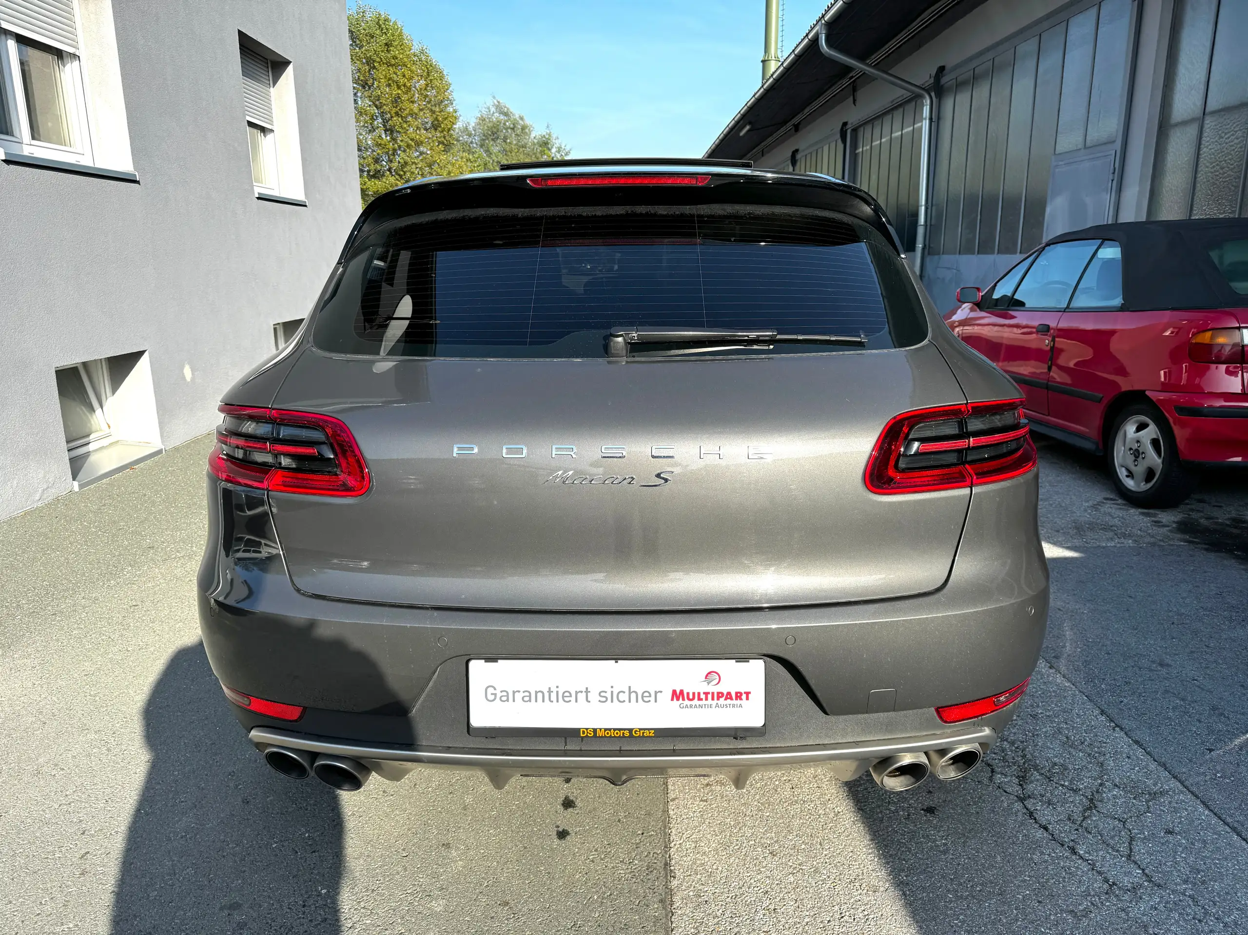 Porsche - Macan