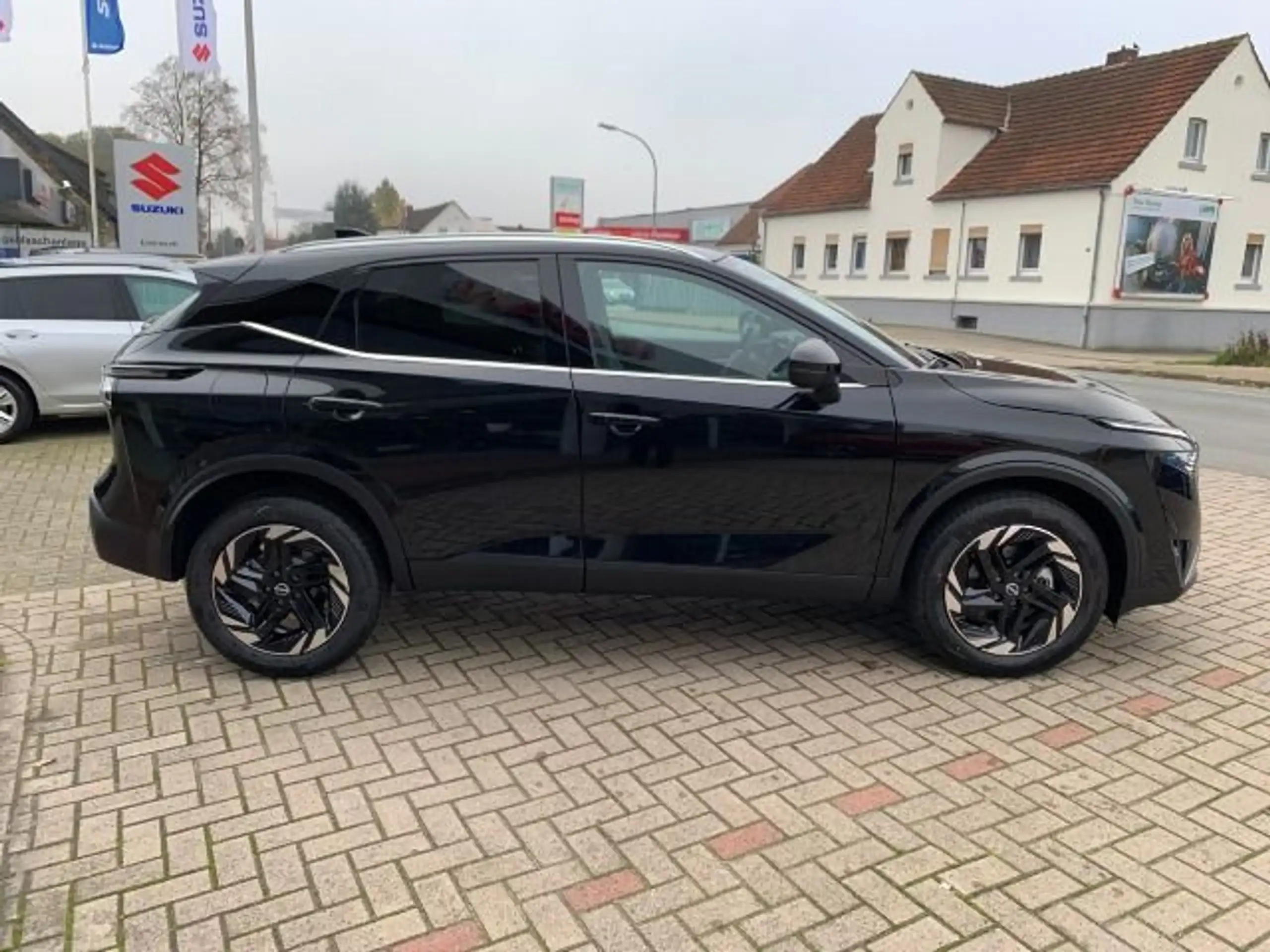 Nissan - Qashqai