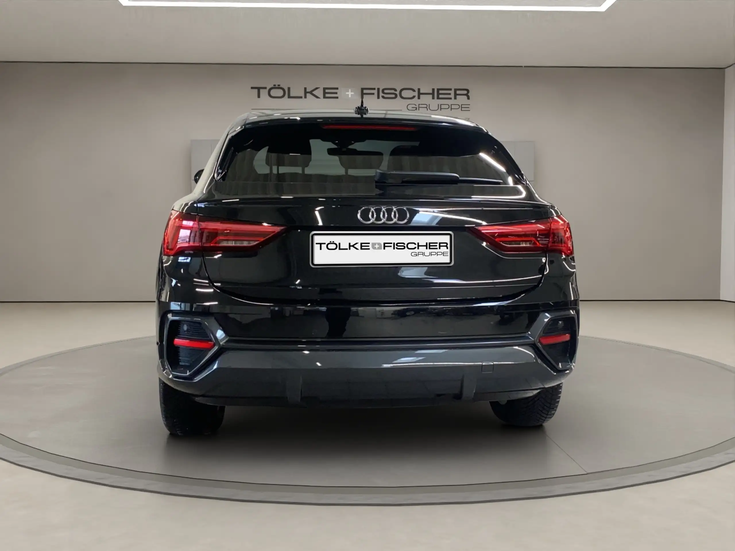 Audi - Q3