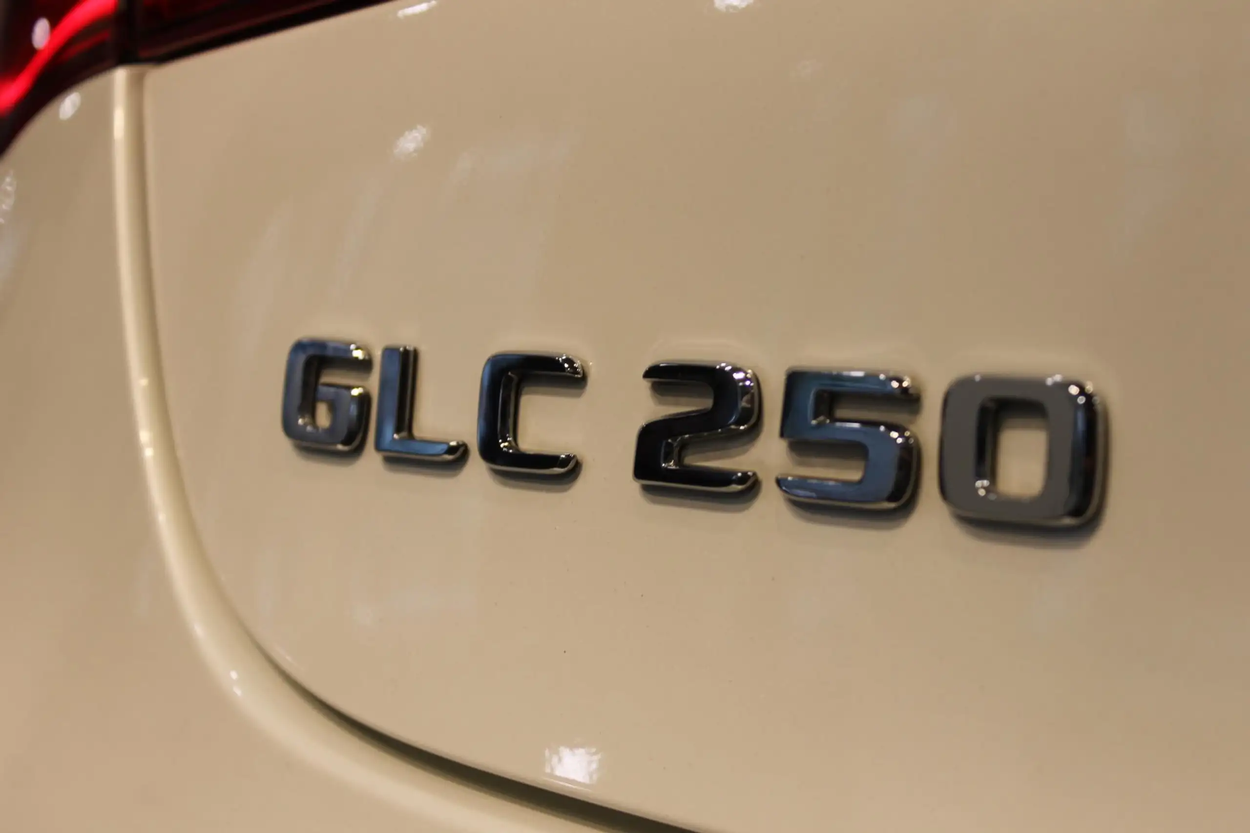 Mercedes-Benz - GLC 250