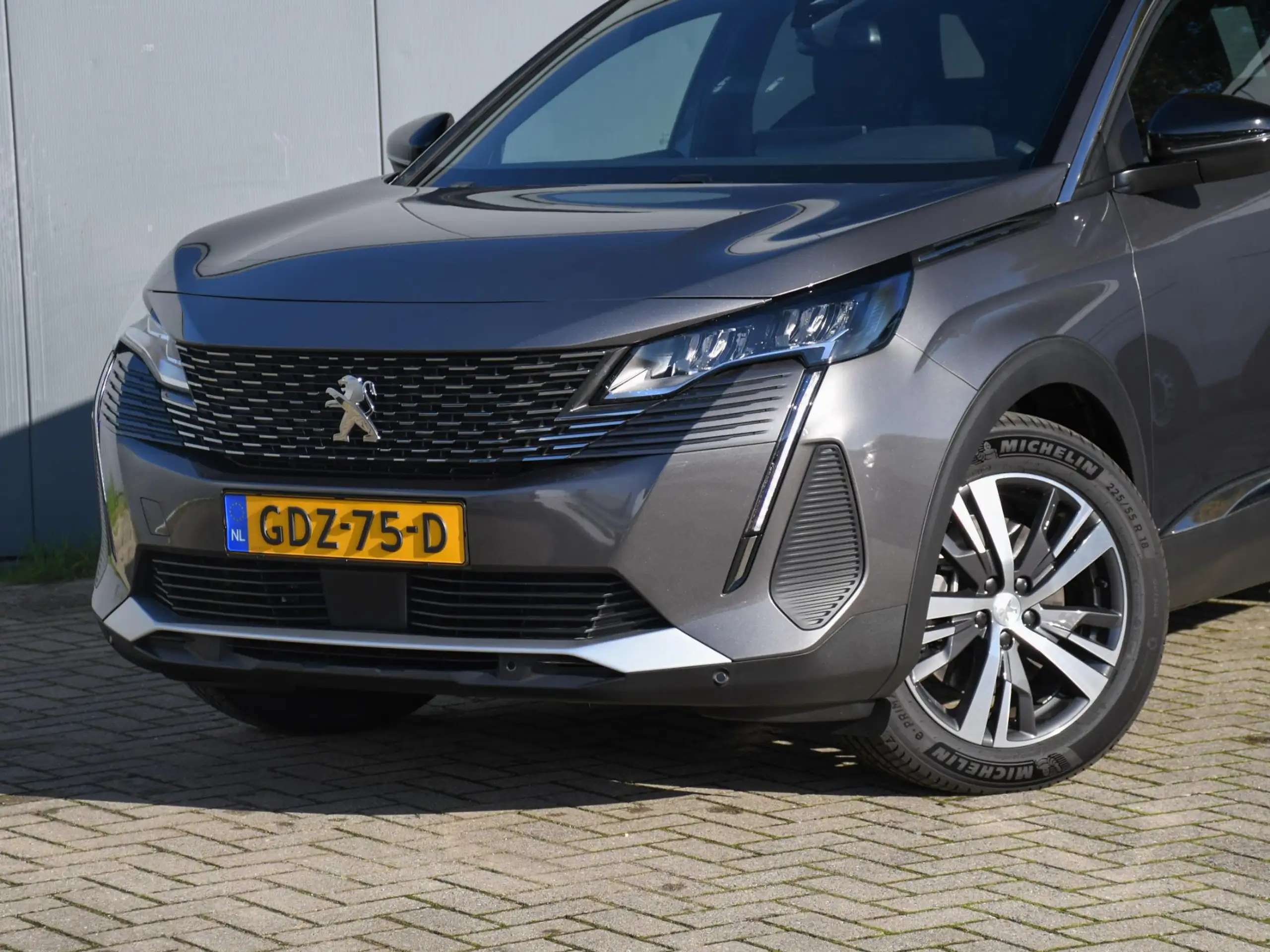 Peugeot - 3008