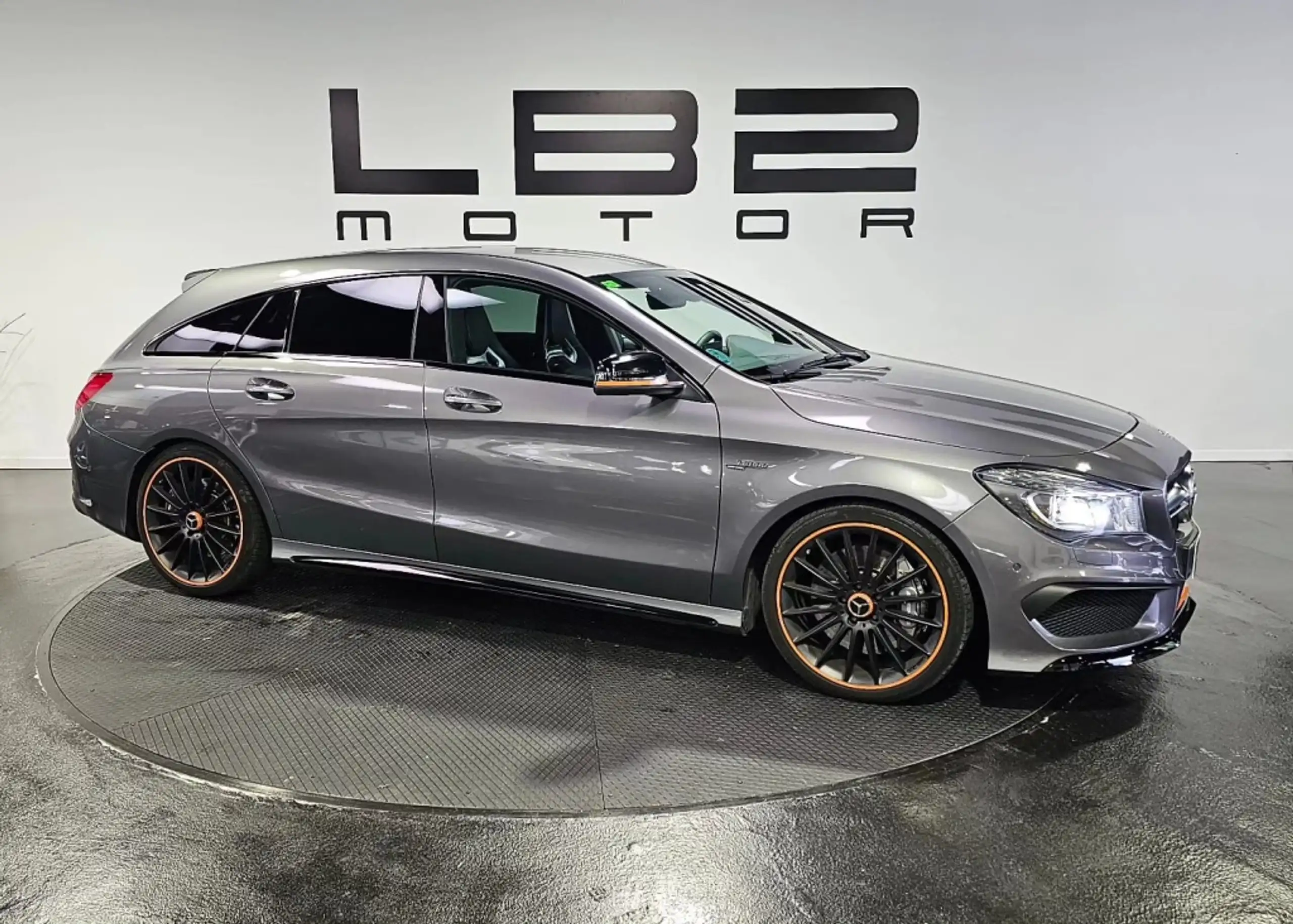 Mercedes-Benz - CLA 45 AMG