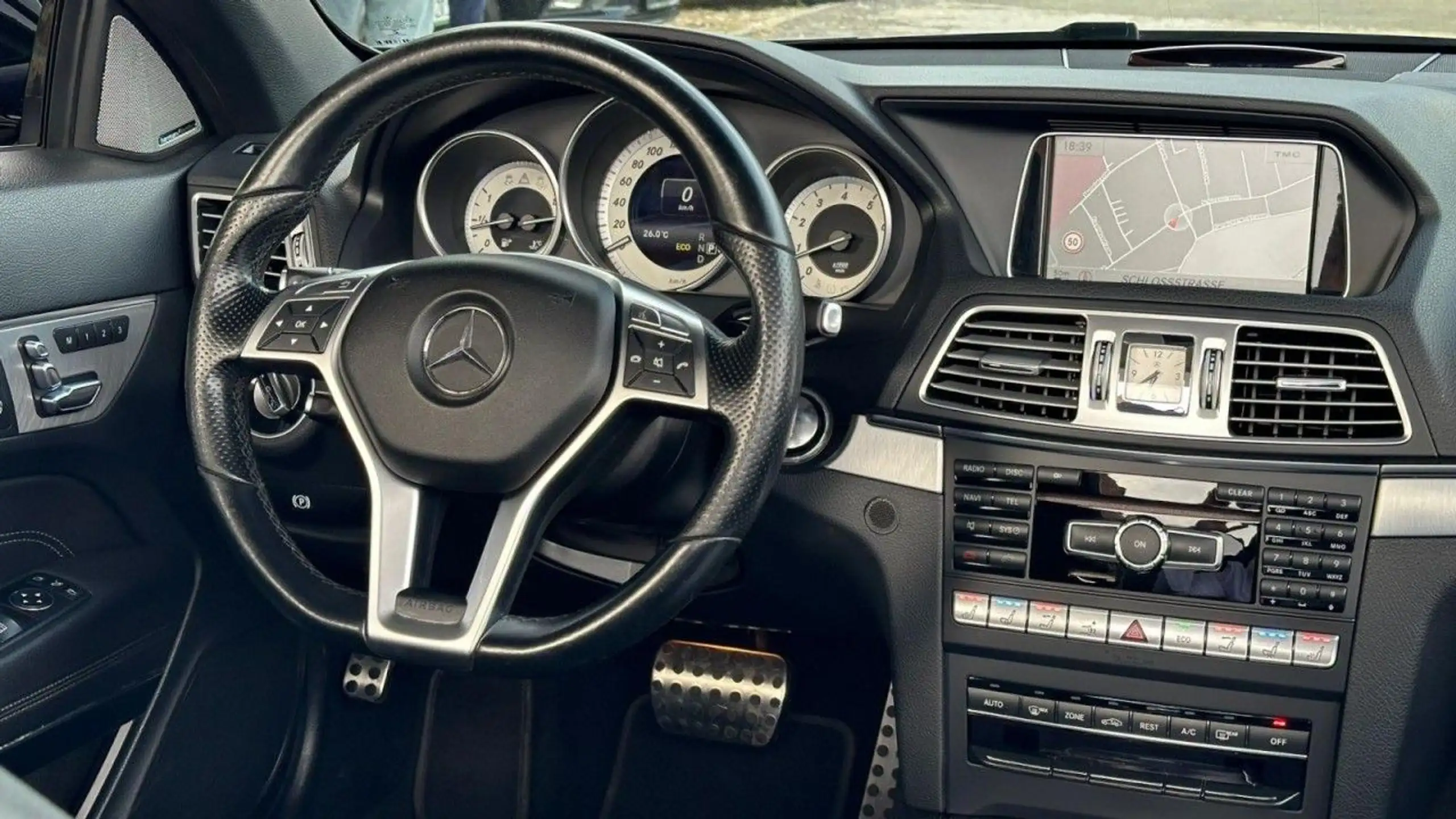 Mercedes-Benz - E 500