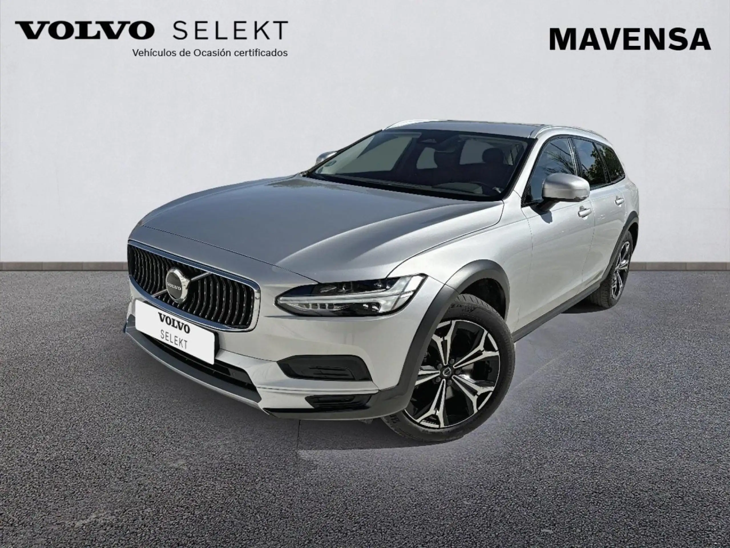 Volvo - V90 Cross Country