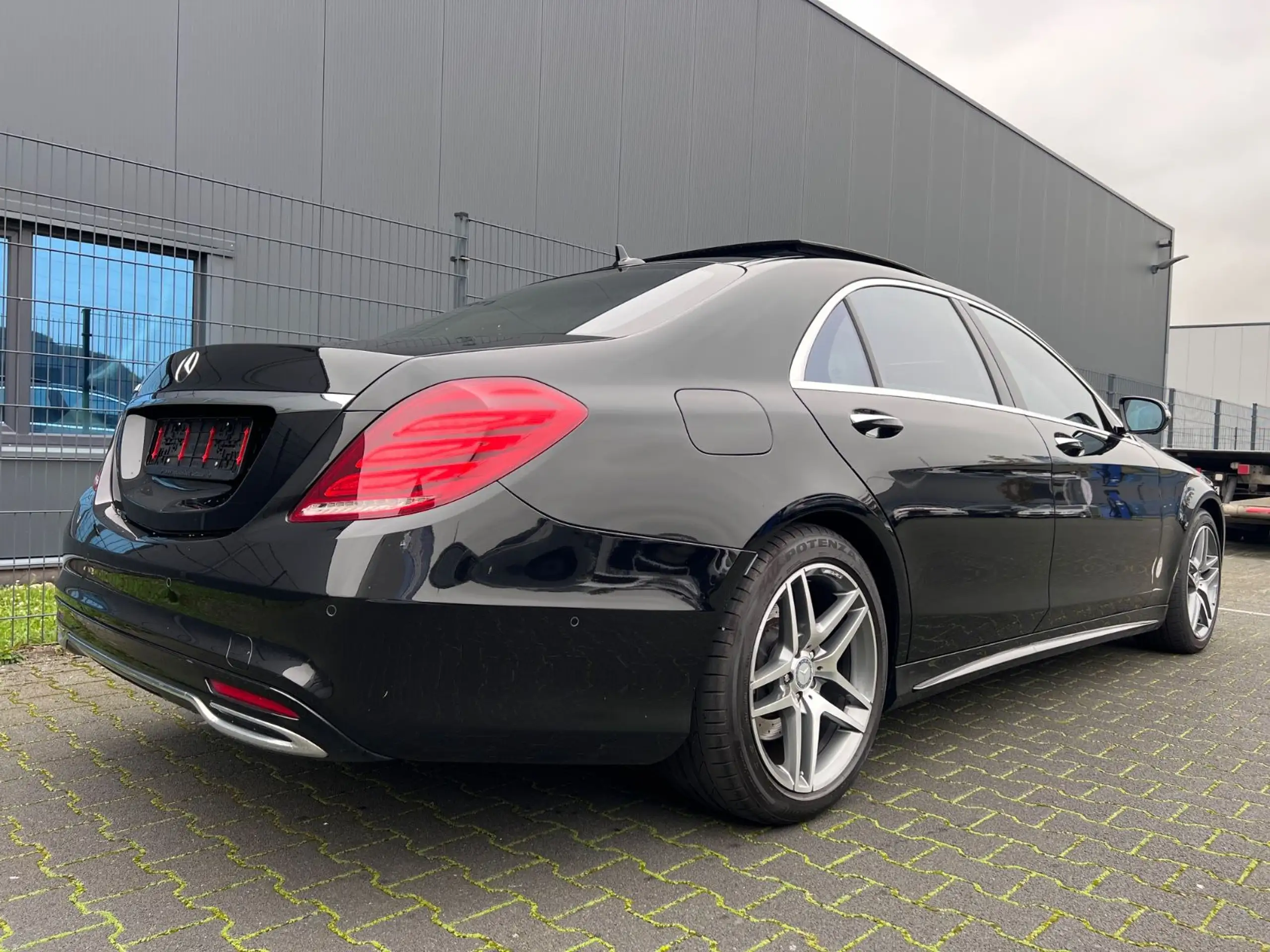 Mercedes-Benz - S 350