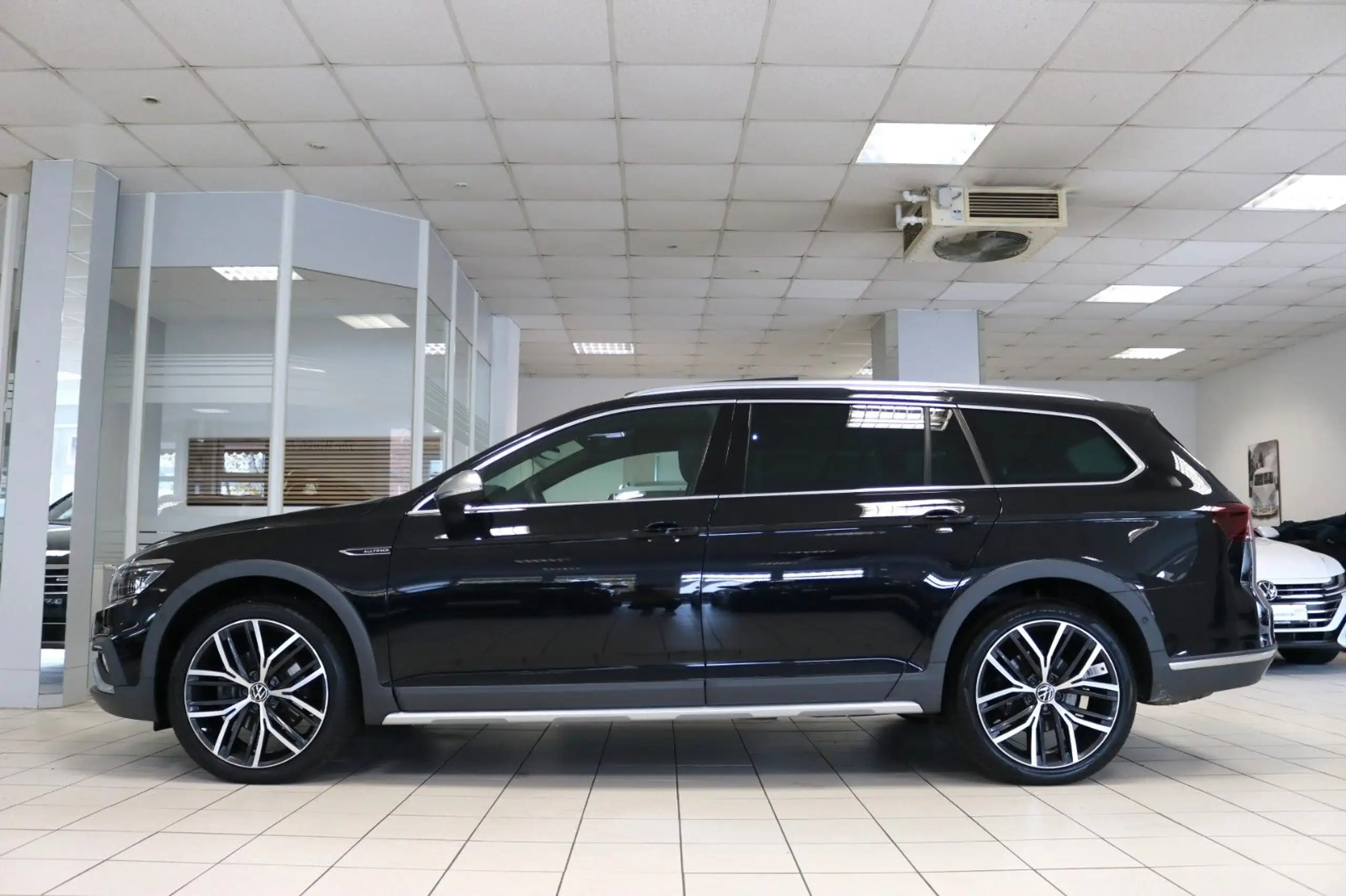 Volkswagen - Passat Alltrack