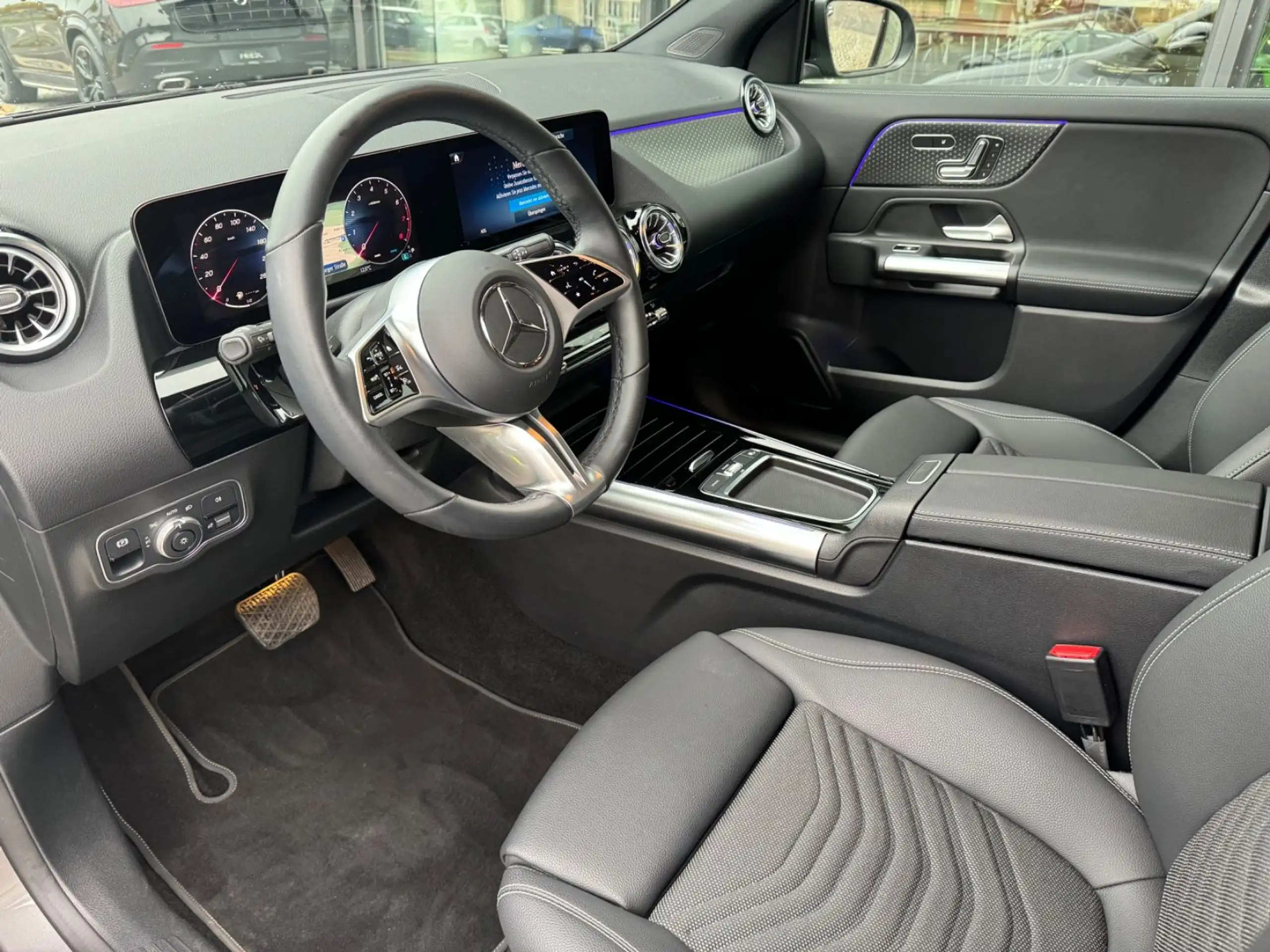 Mercedes-Benz - GLA 200