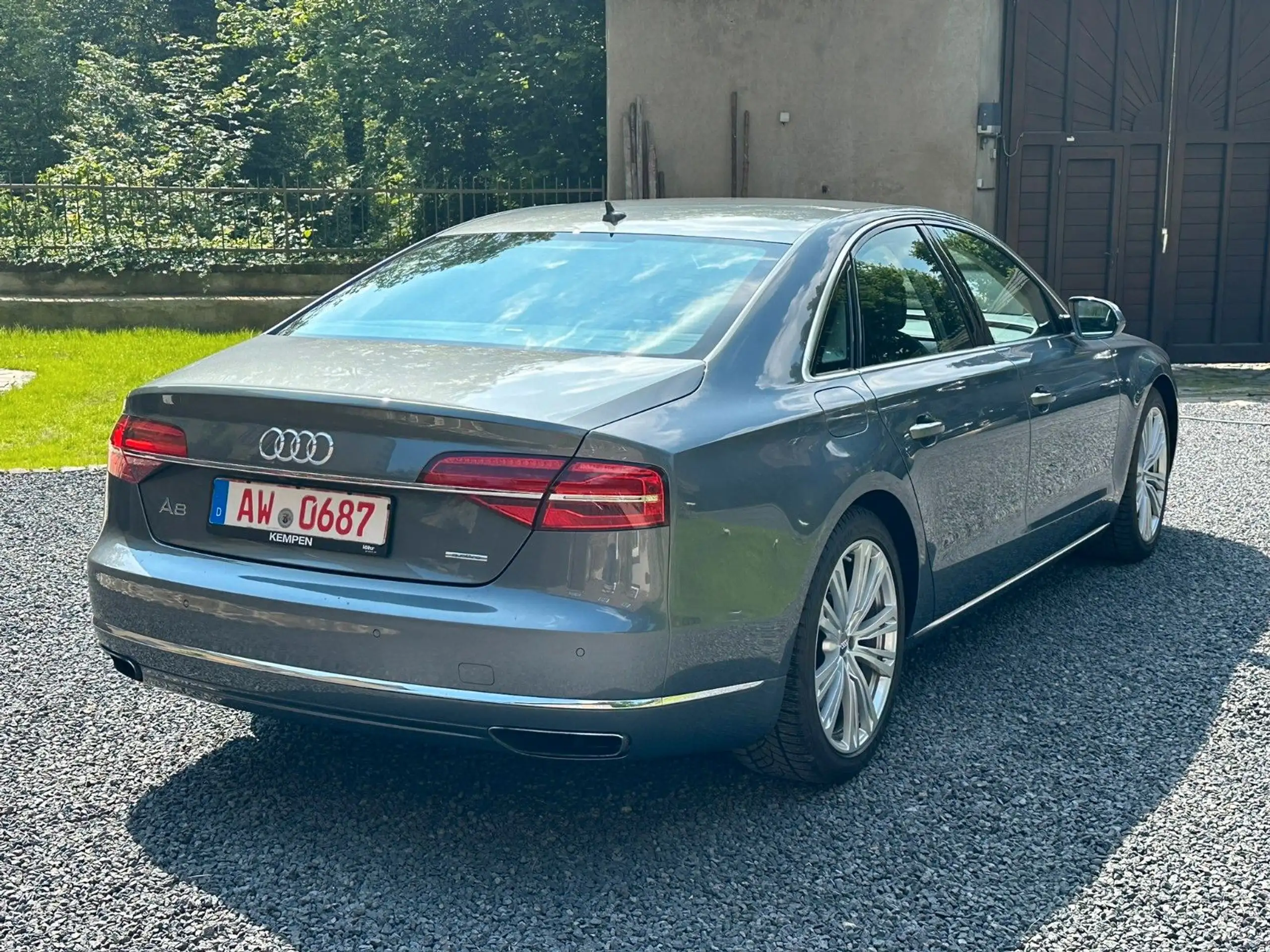 Audi - A8