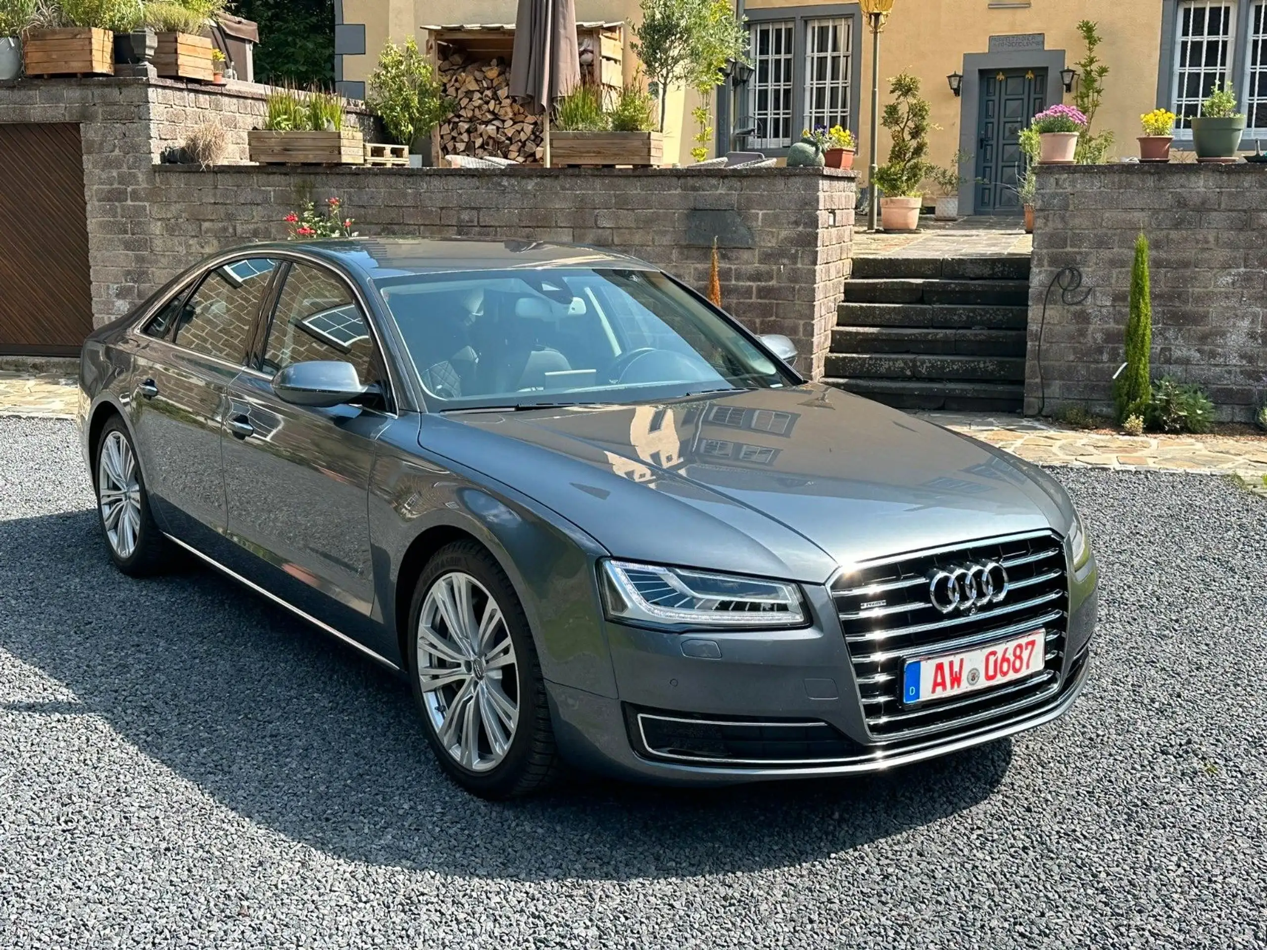 Audi - A8