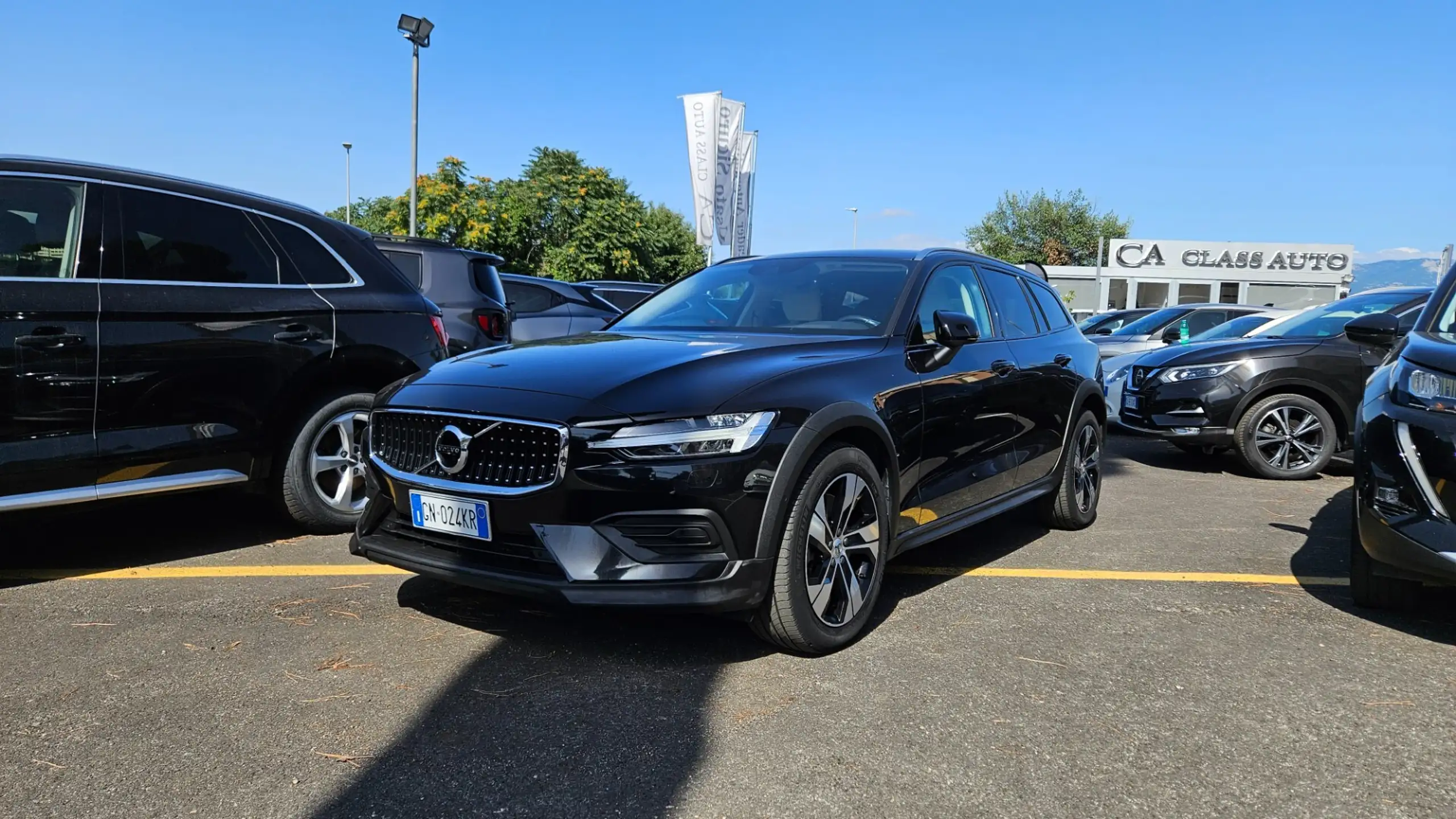 Volvo - V60 Cross Country