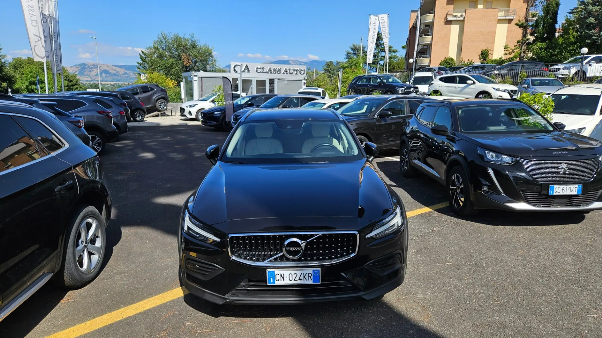 Volvo - V60 Cross Country