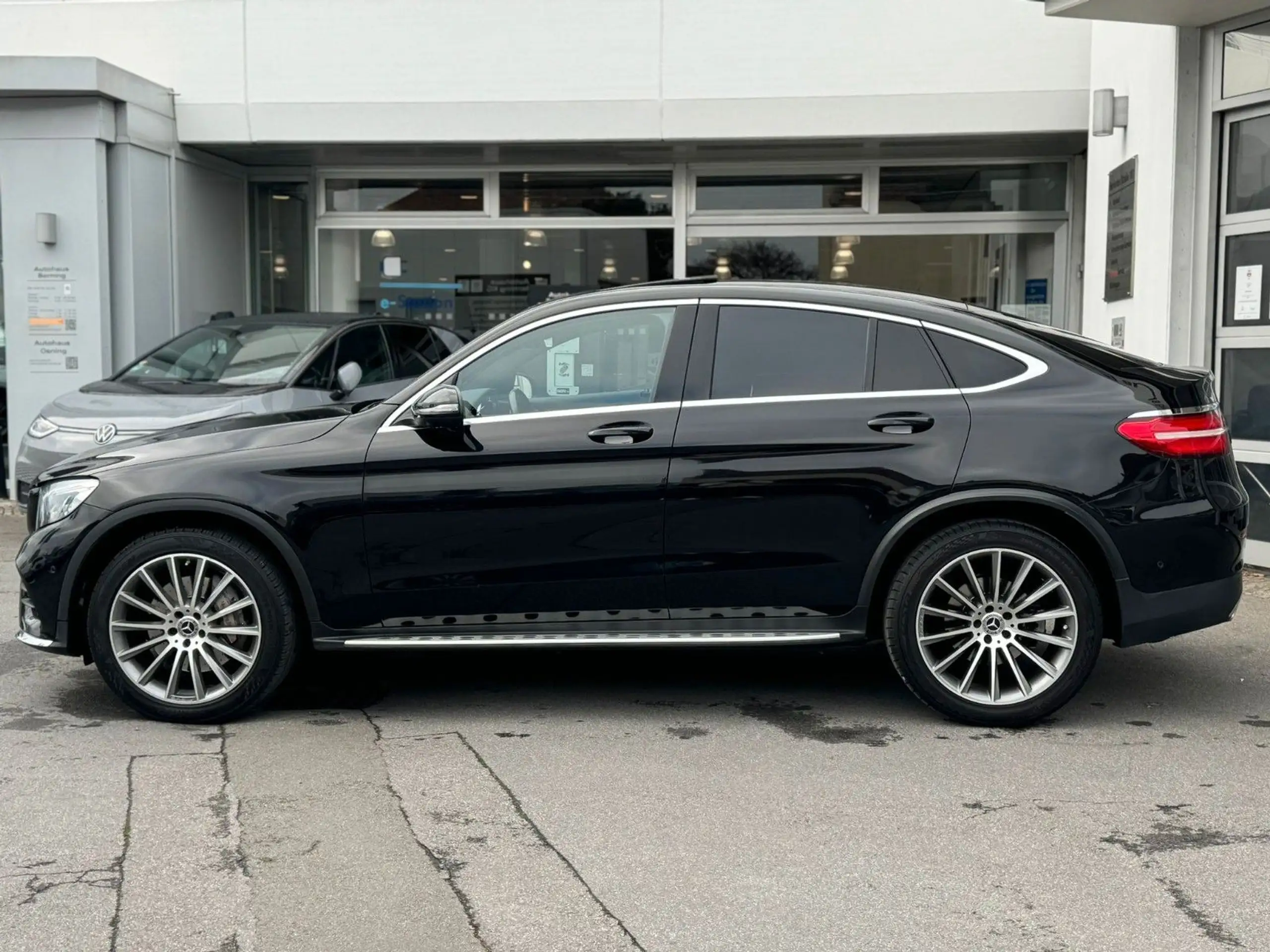 Mercedes-Benz - GLC 220