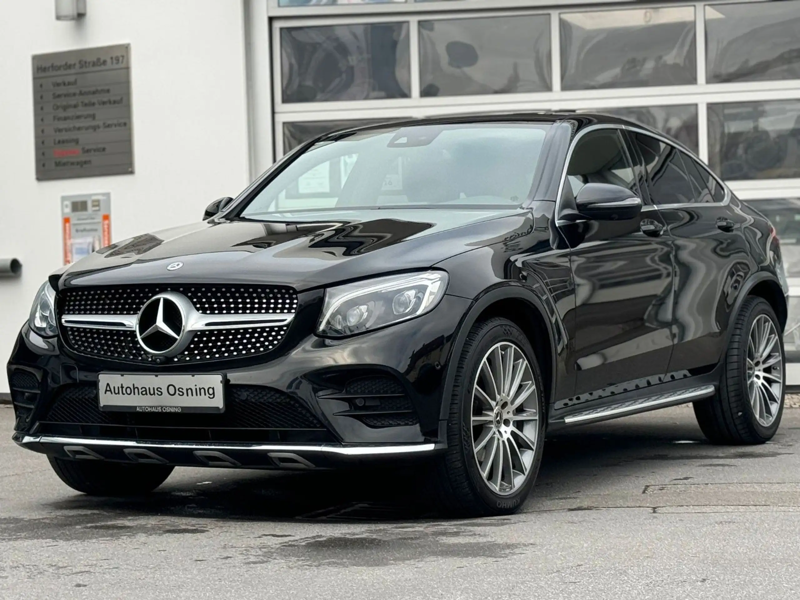 Mercedes-Benz - GLC 220