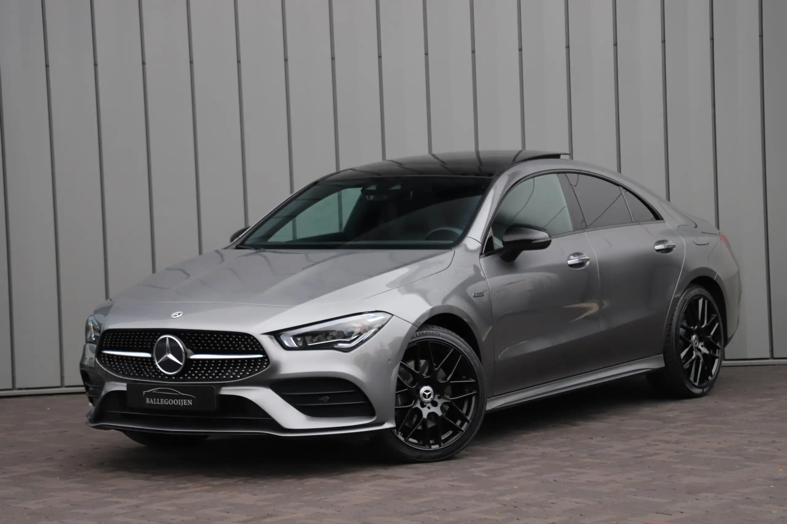 Mercedes-Benz - CLA 250