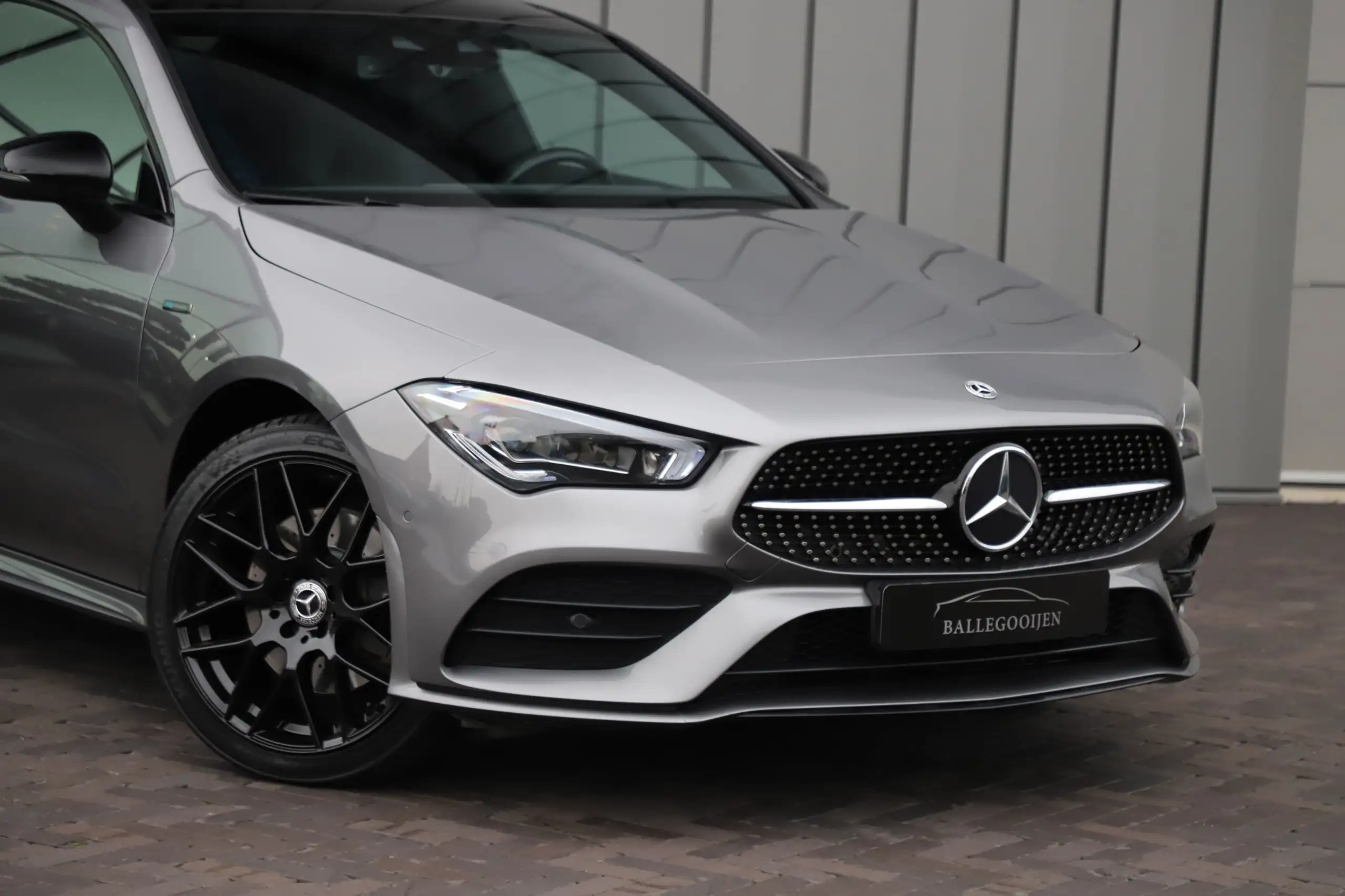 Mercedes-Benz - CLA 250