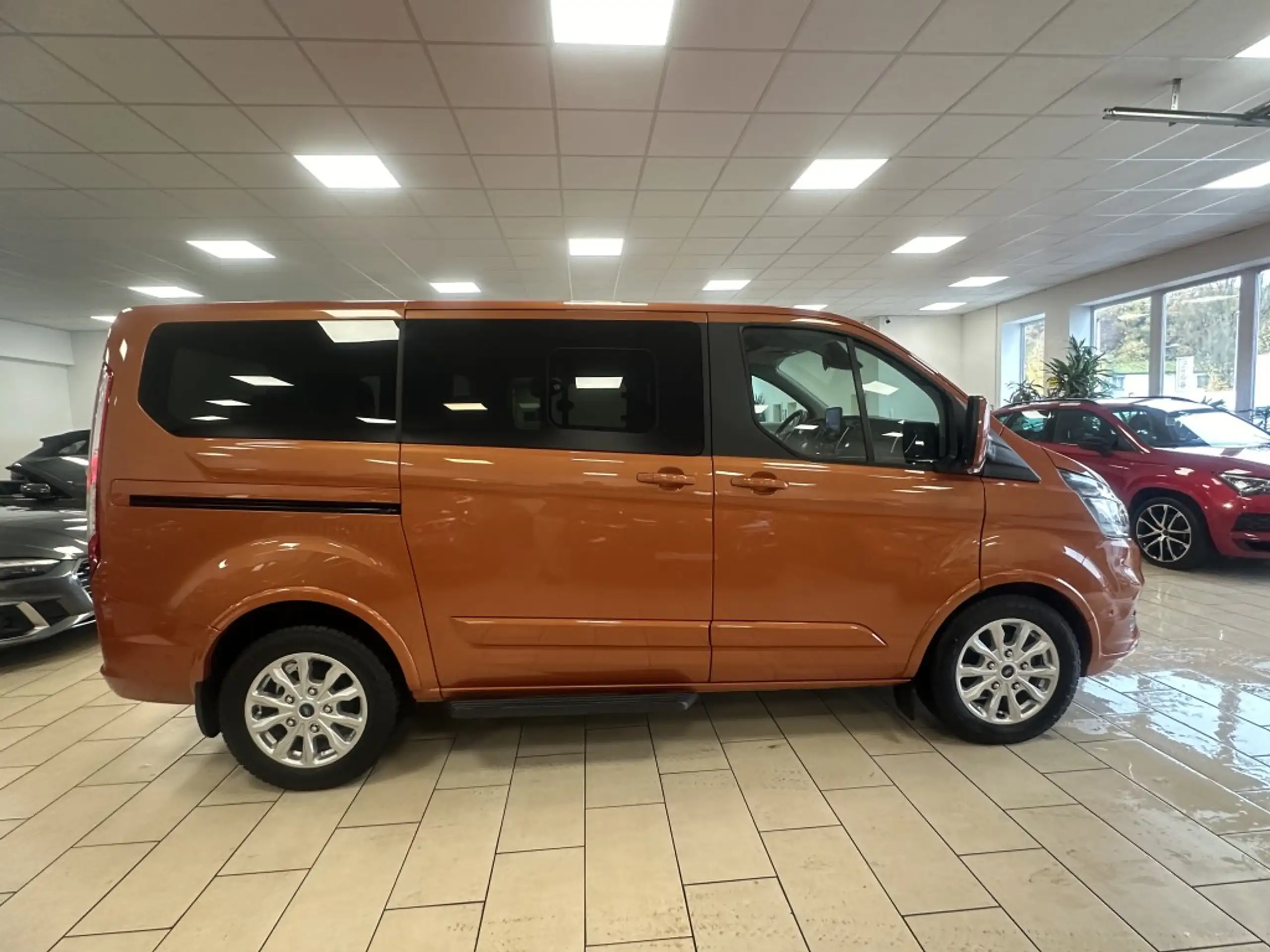 Ford - Tourneo Custom