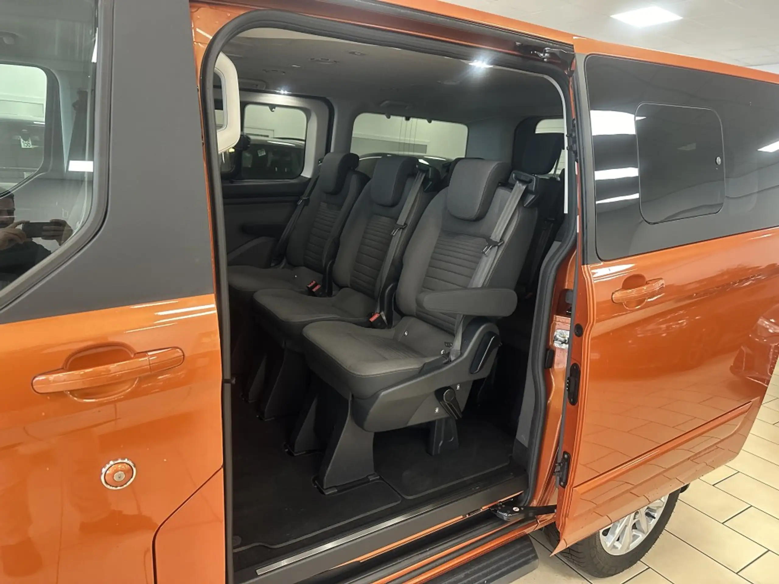 Ford - Tourneo Custom