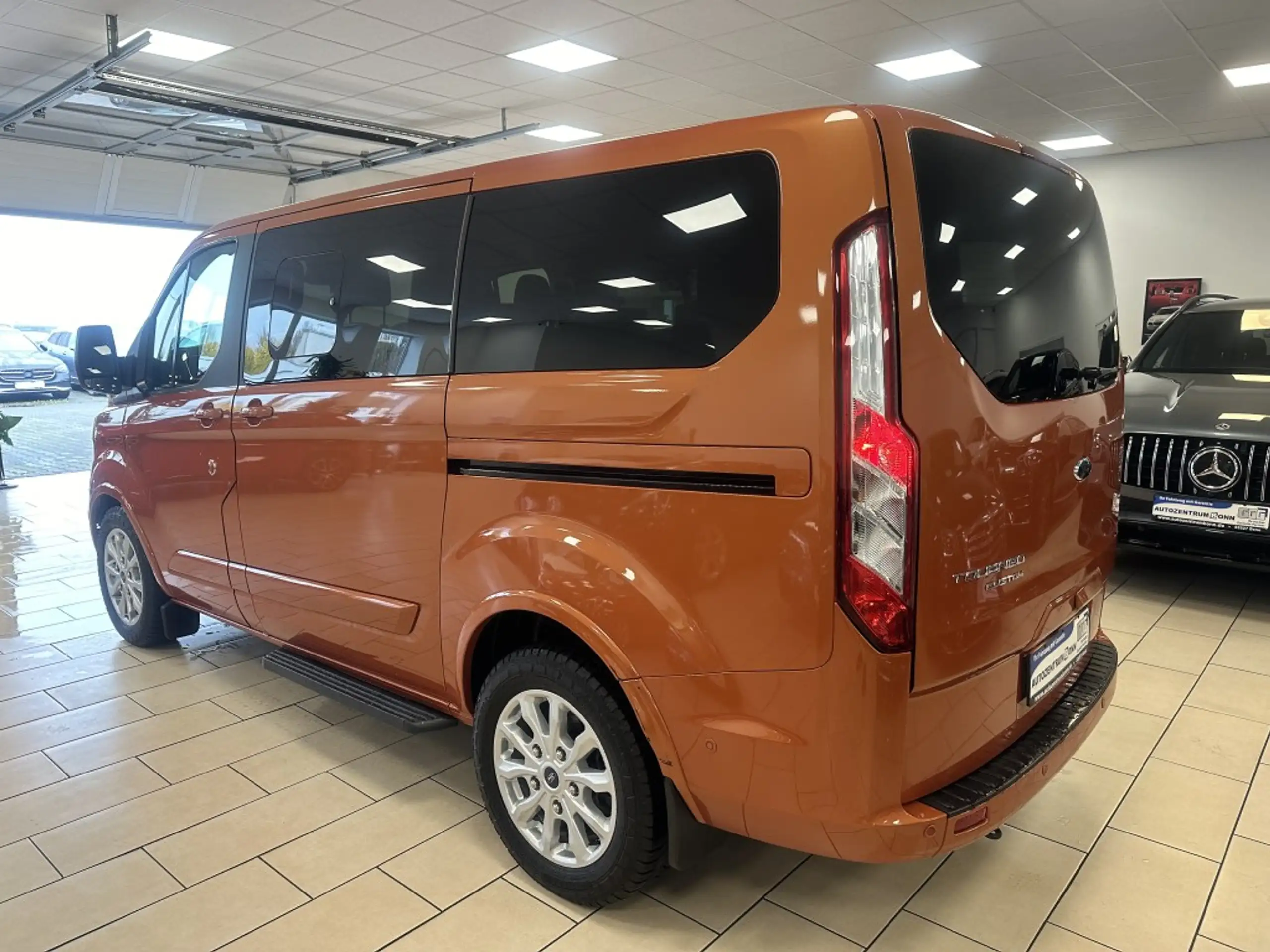 Ford - Tourneo Custom