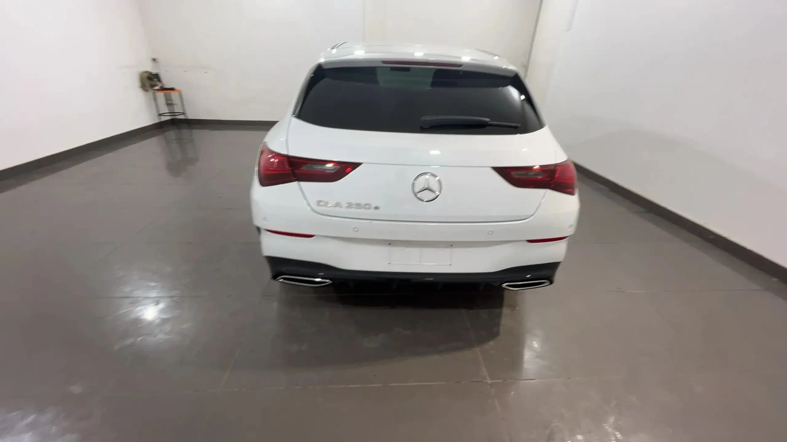 Mercedes-Benz - CLA 250