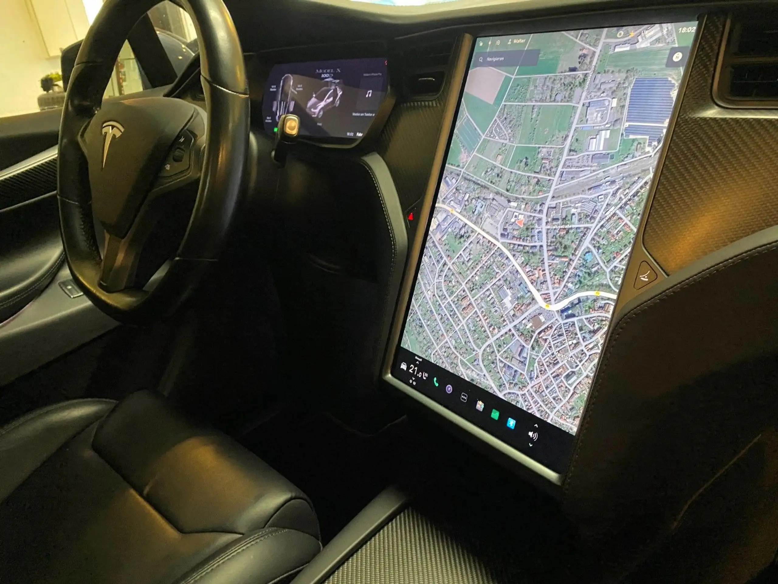 Tesla - Model X