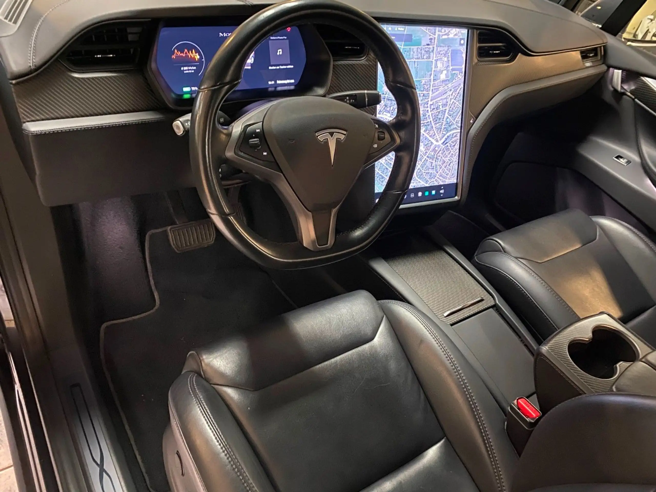 Tesla - Model X