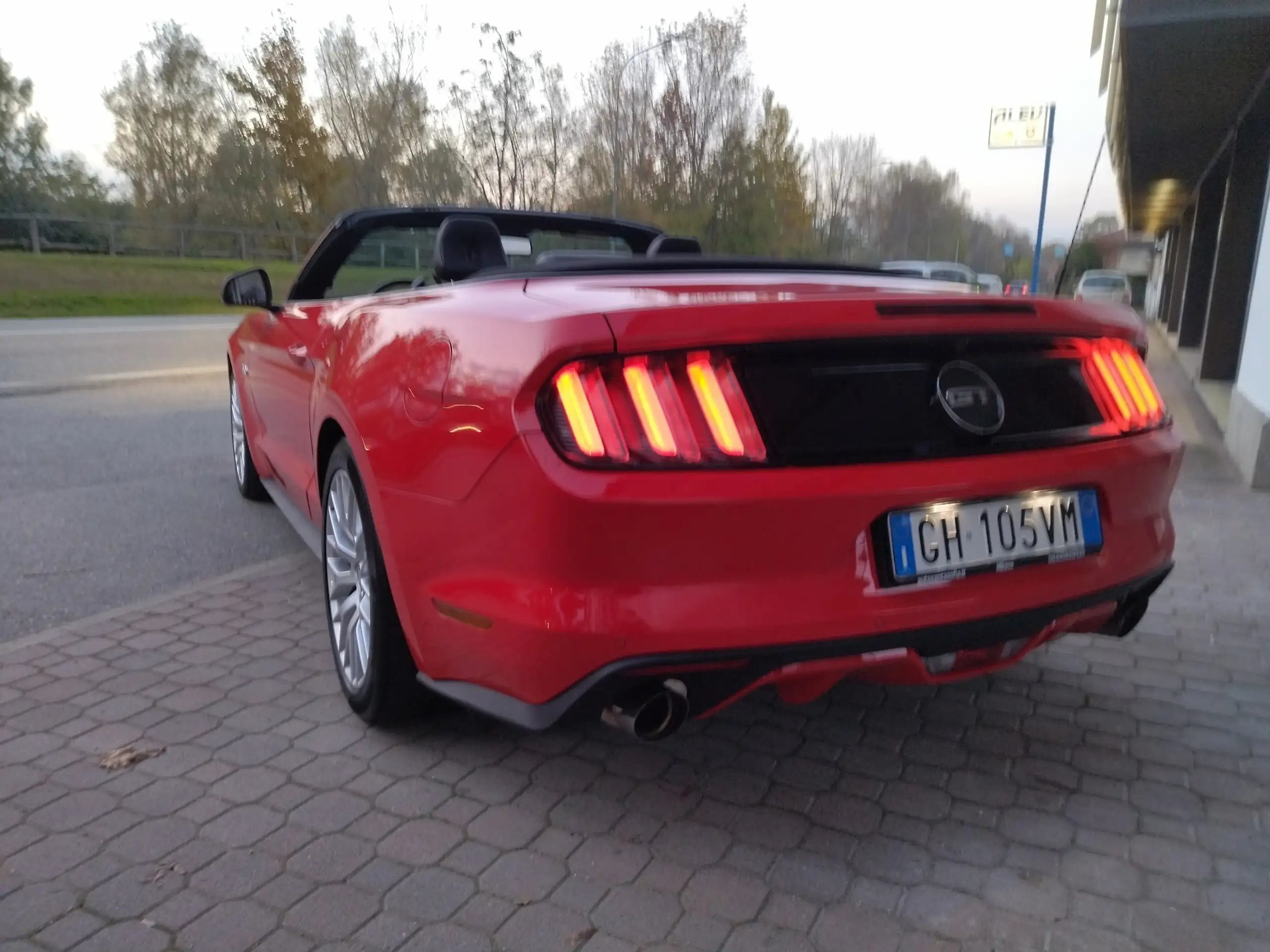 Ford - Mustang