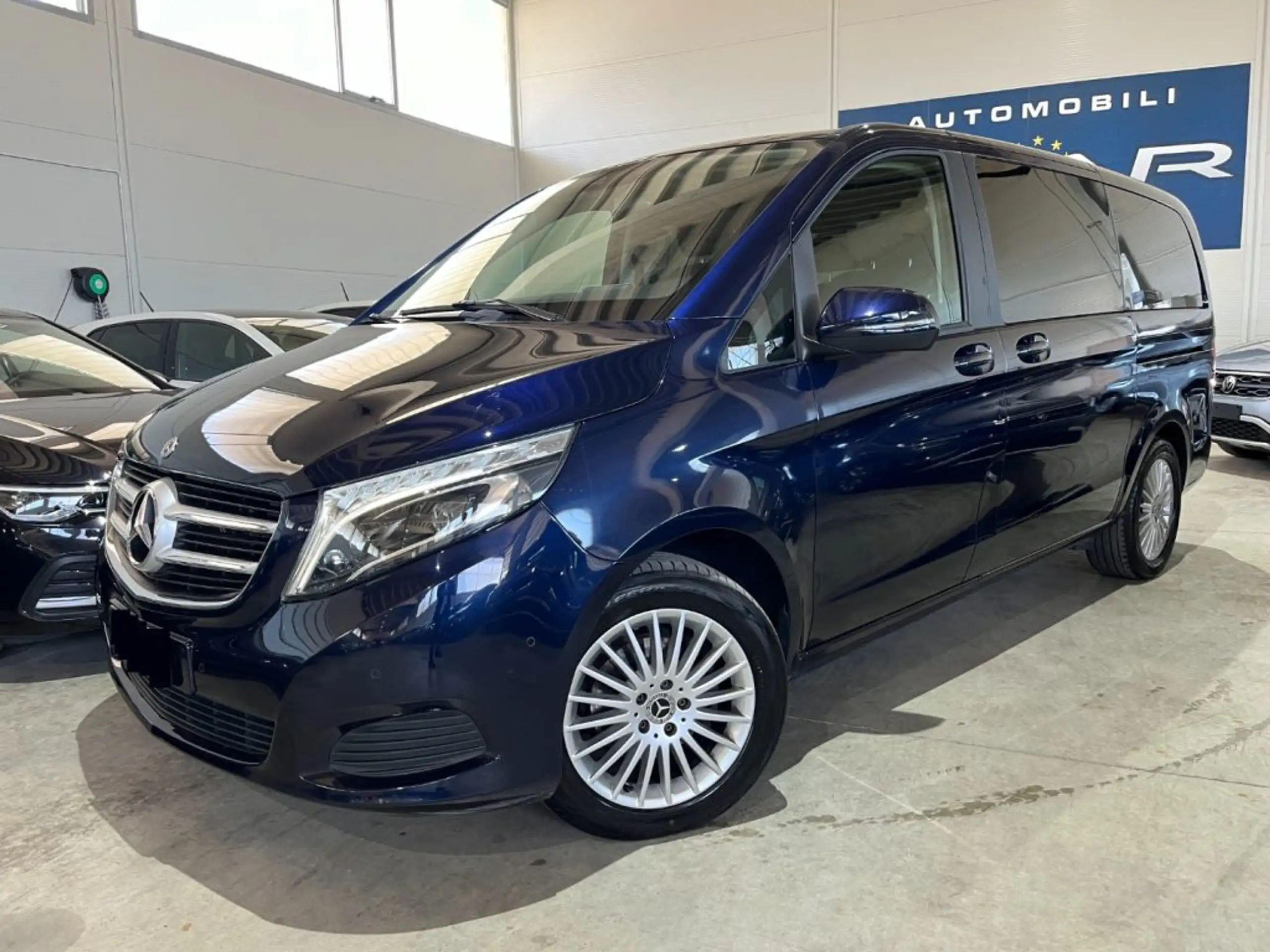 Mercedes-Benz - Vito