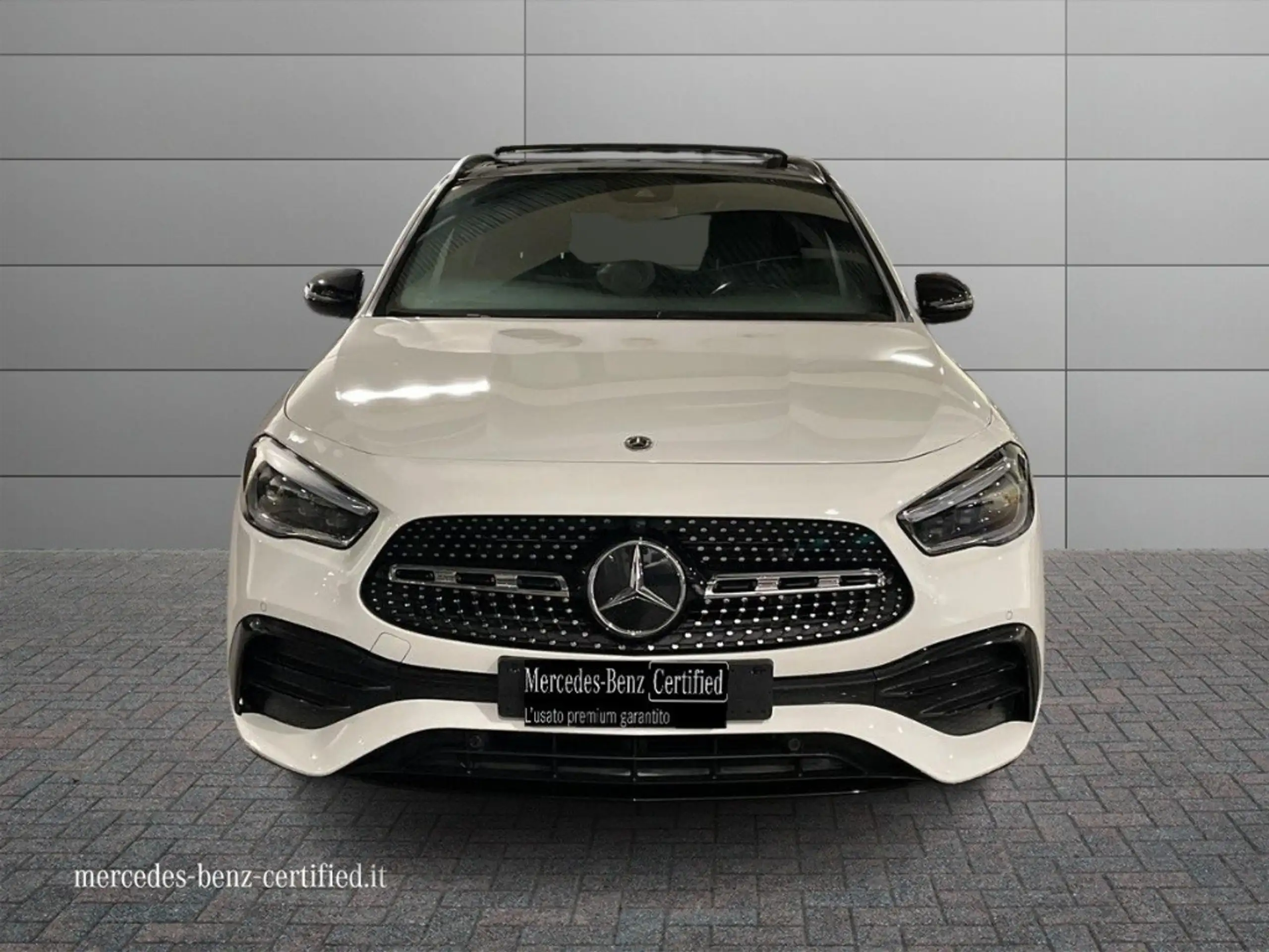 Mercedes-Benz - GLA 200