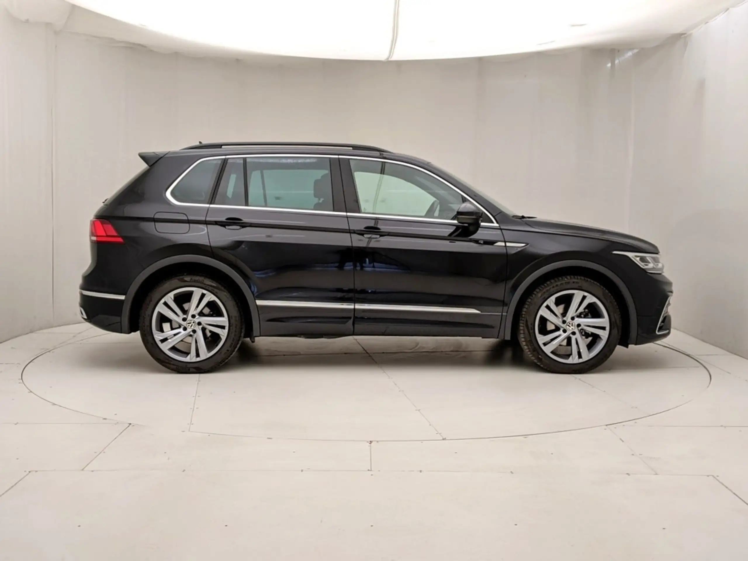 Volkswagen - Tiguan