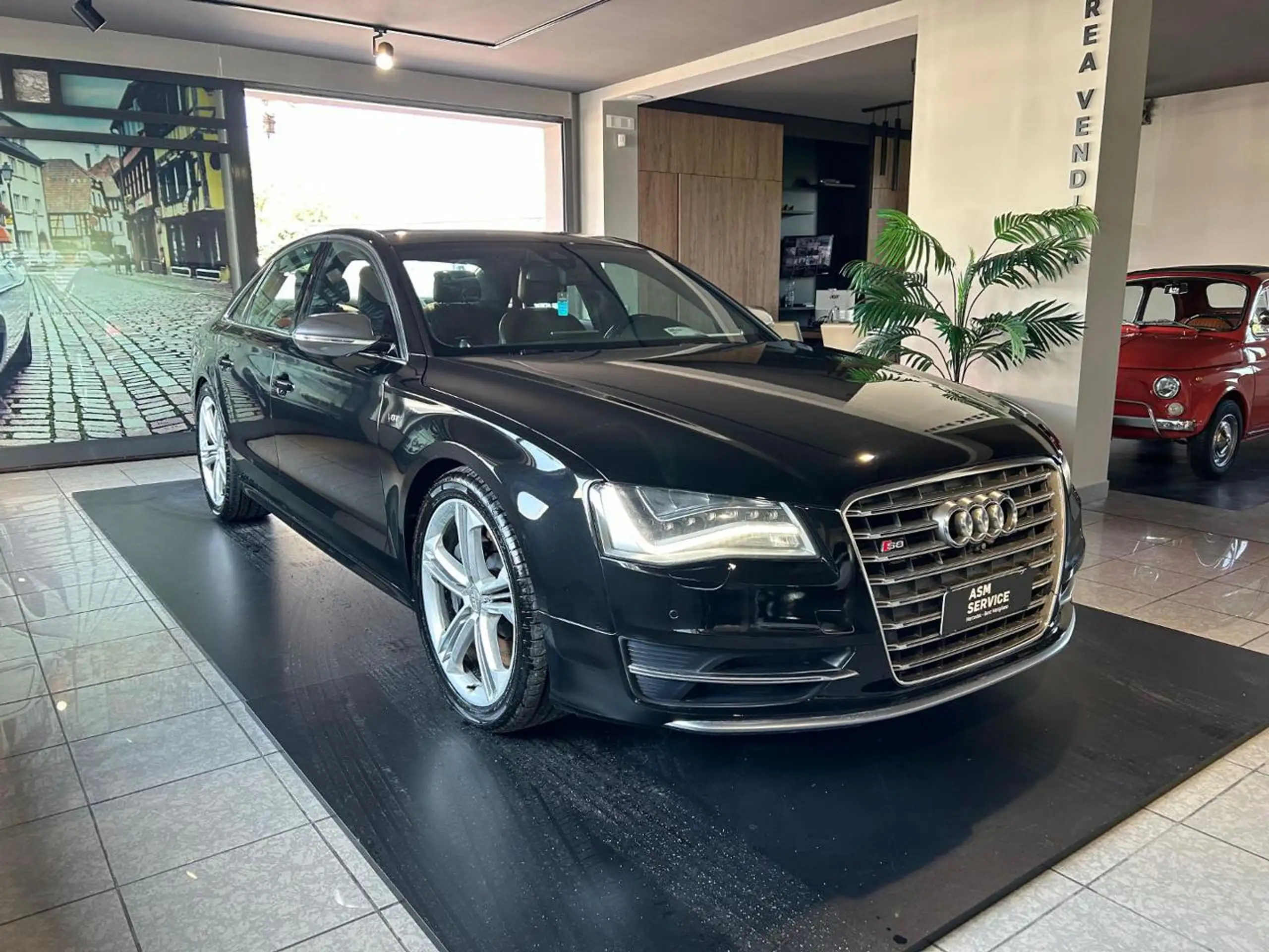 Audi - S8