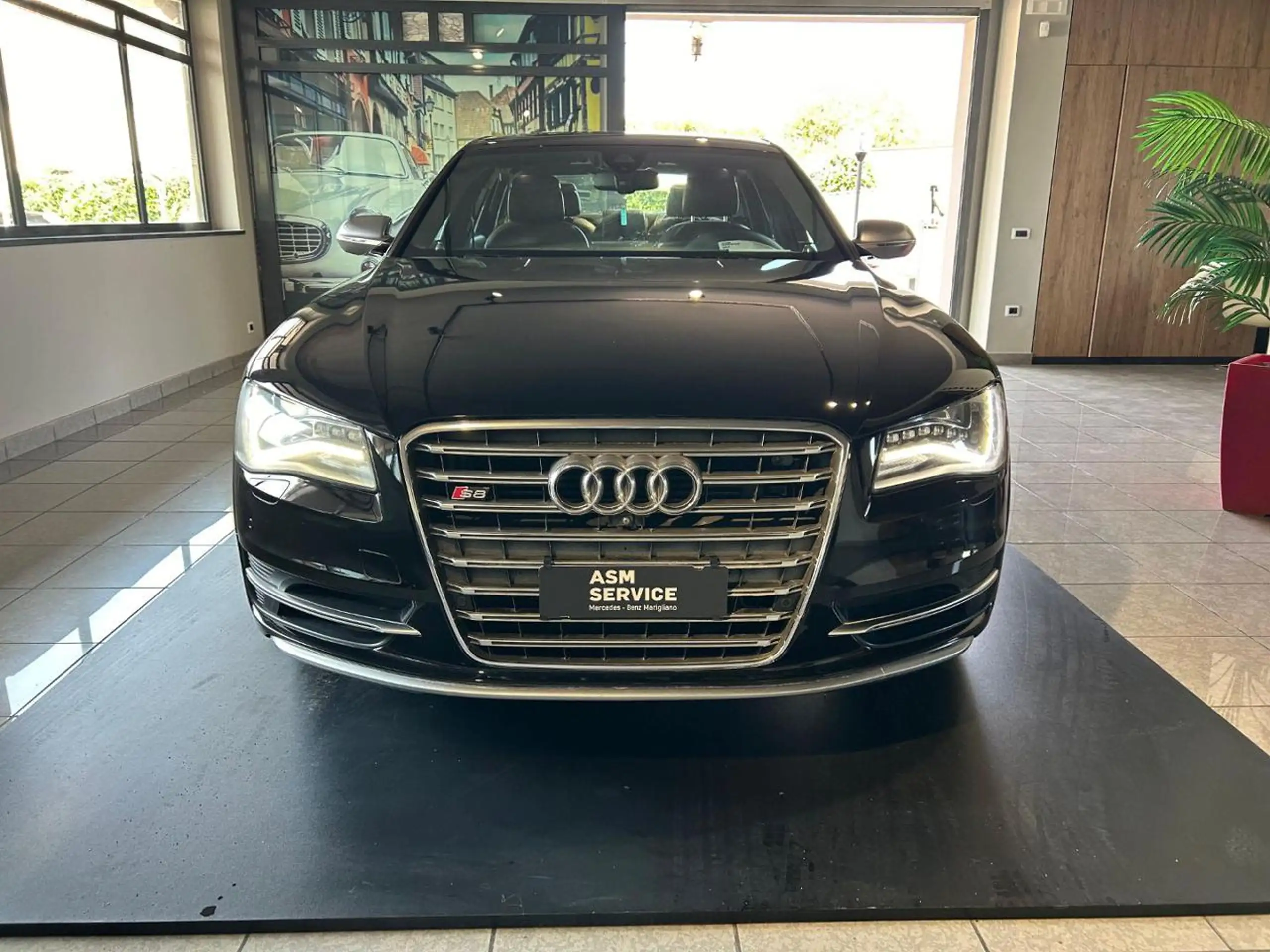 Audi - S8