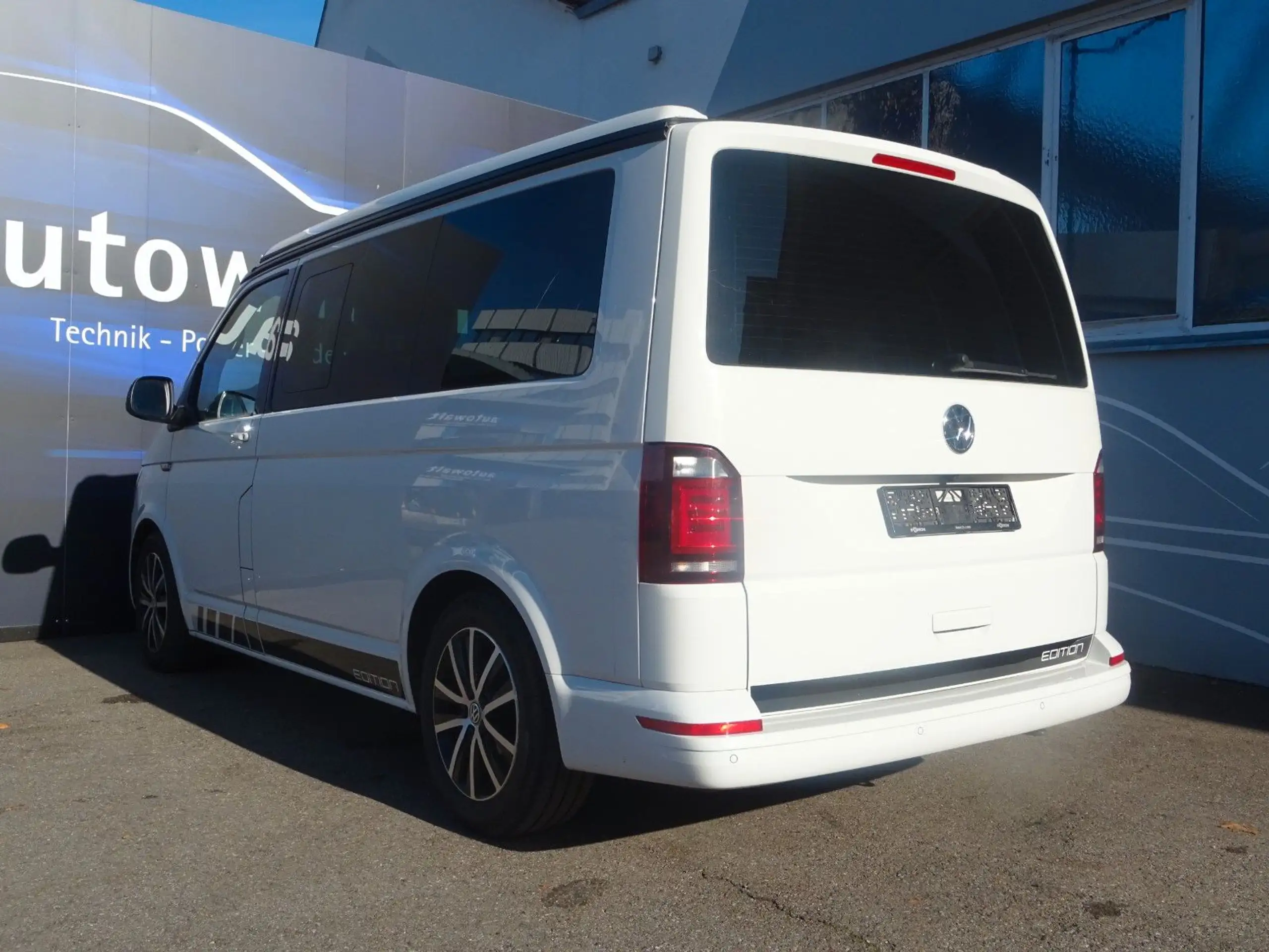 Volkswagen - T6 California