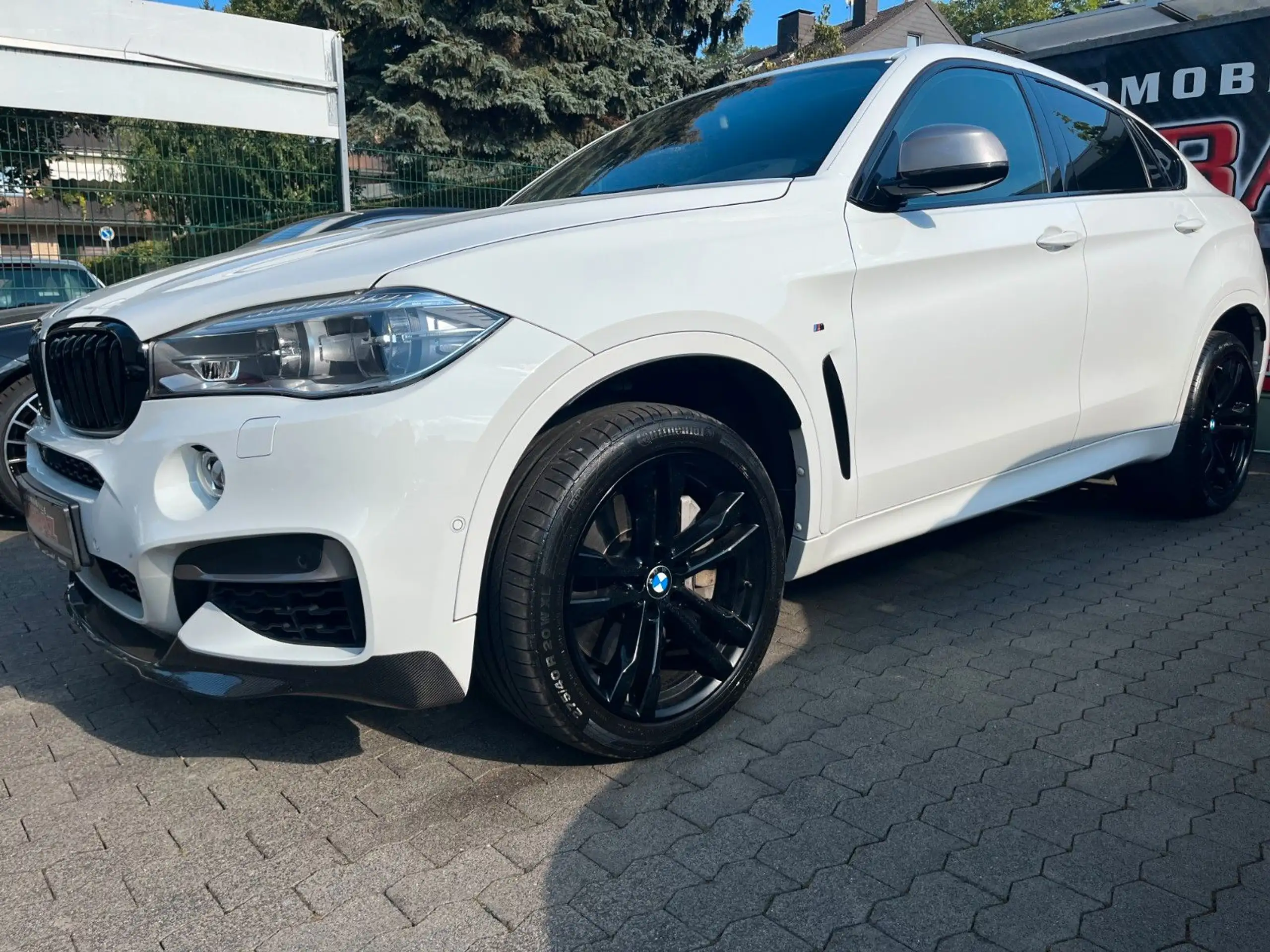 BMW - X6 M