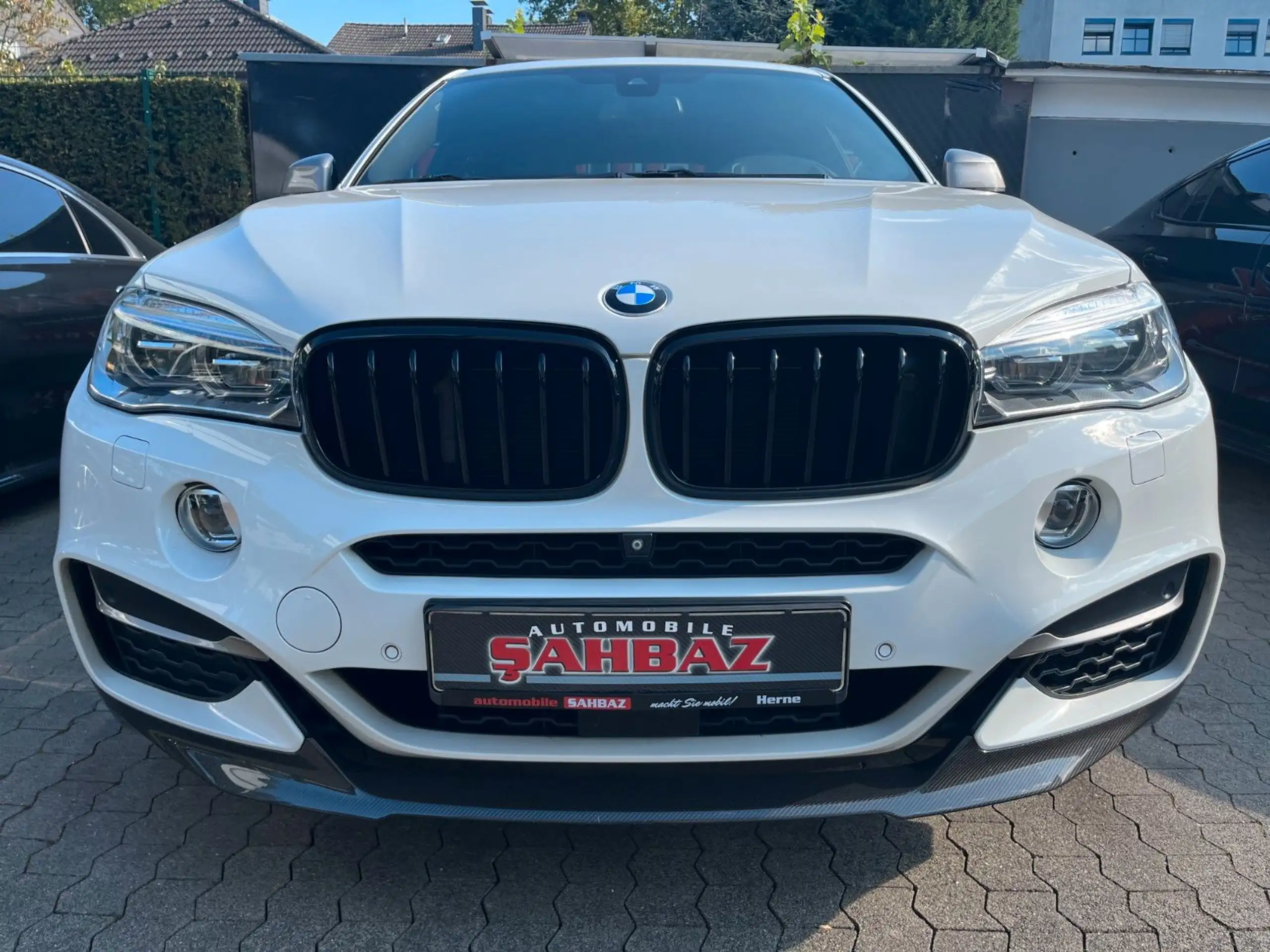 BMW - X6 M