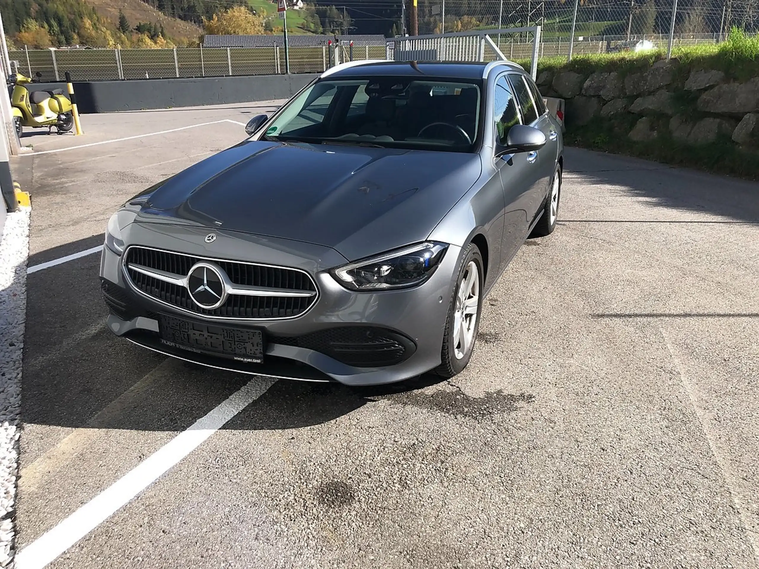 Mercedes-Benz - C 220