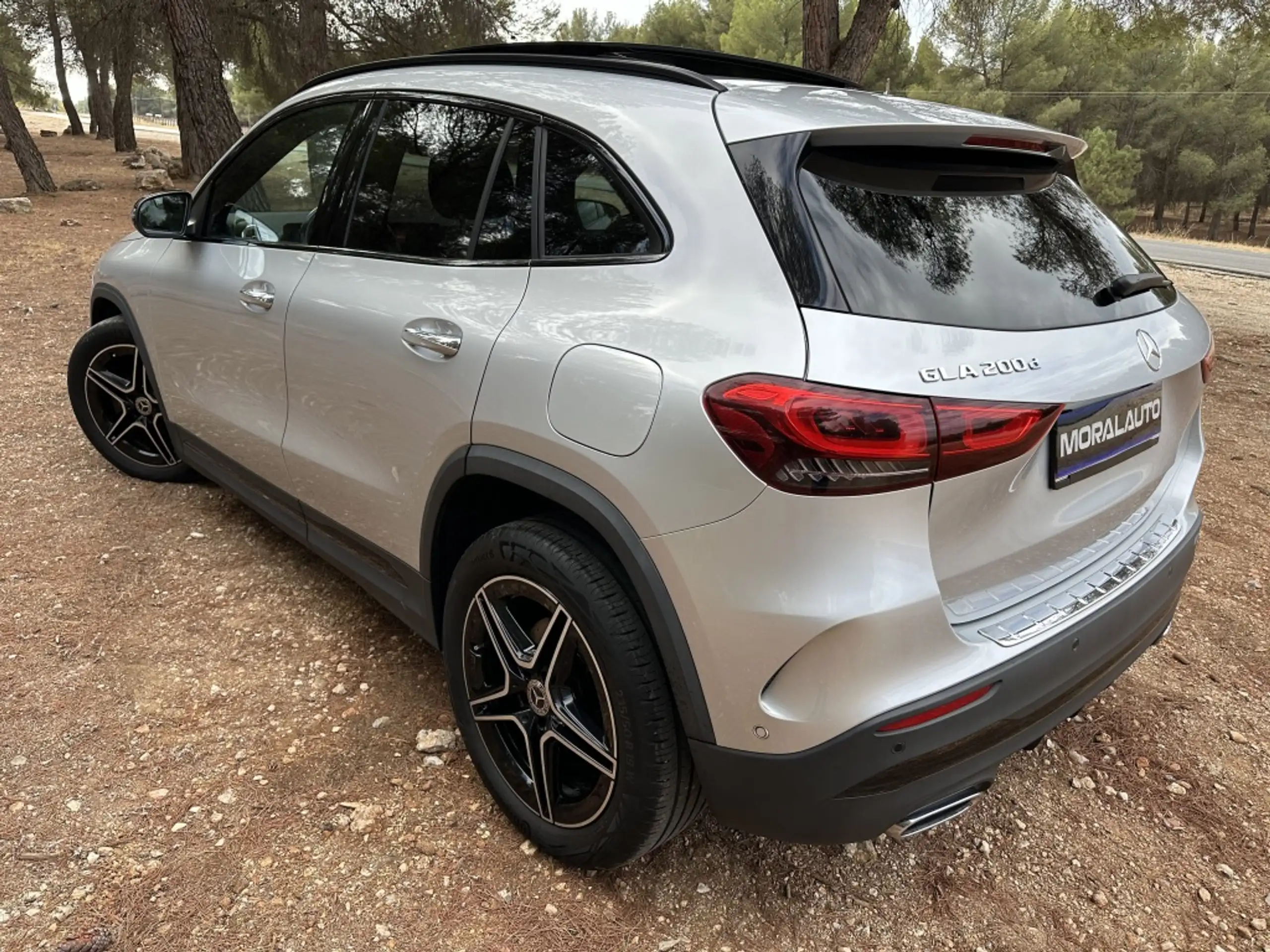 Mercedes-Benz - GLA 200